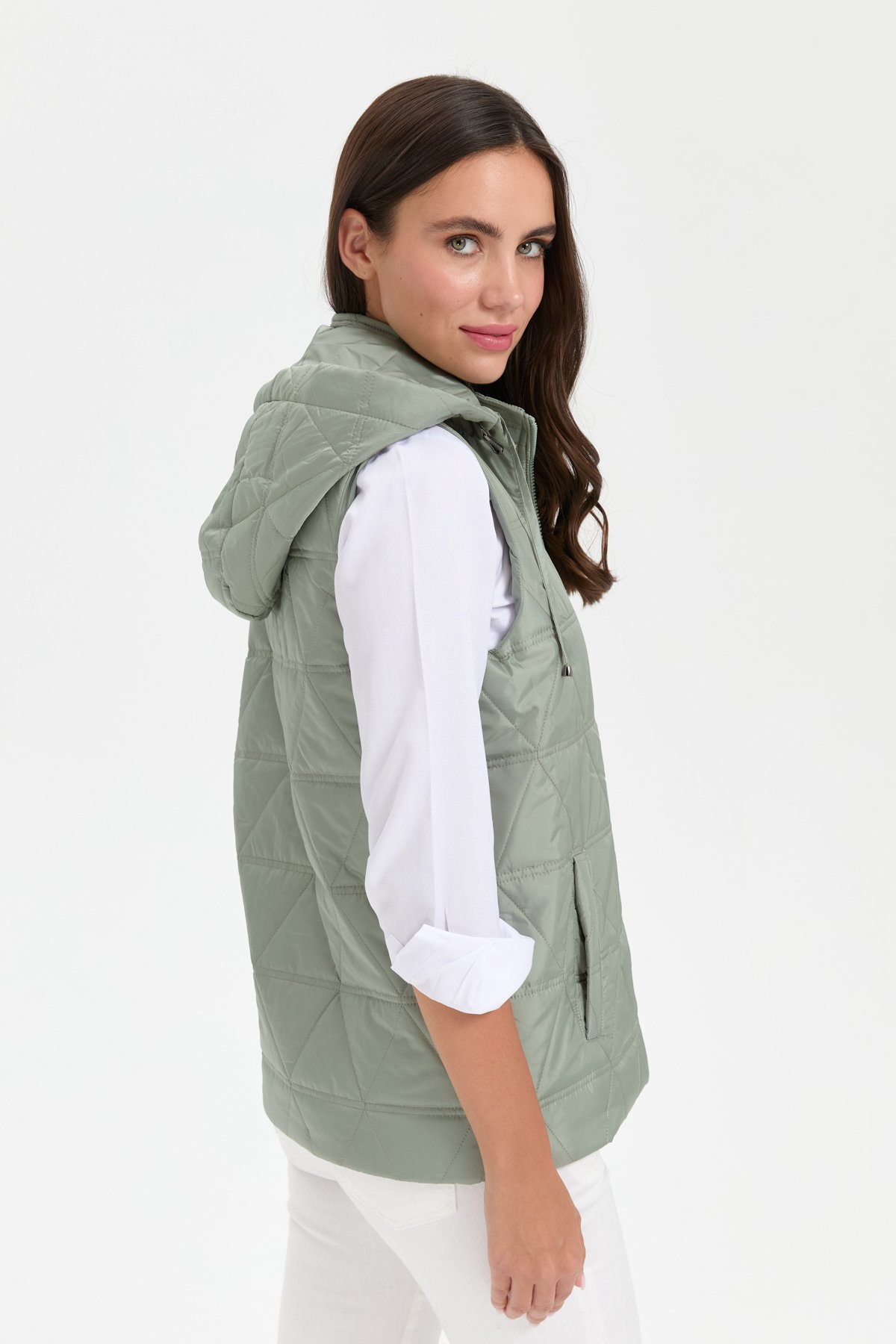 24414Kadın Kapüşonlu Üçgen Desenli Kısa Kapitone Yelek S.Yeşili