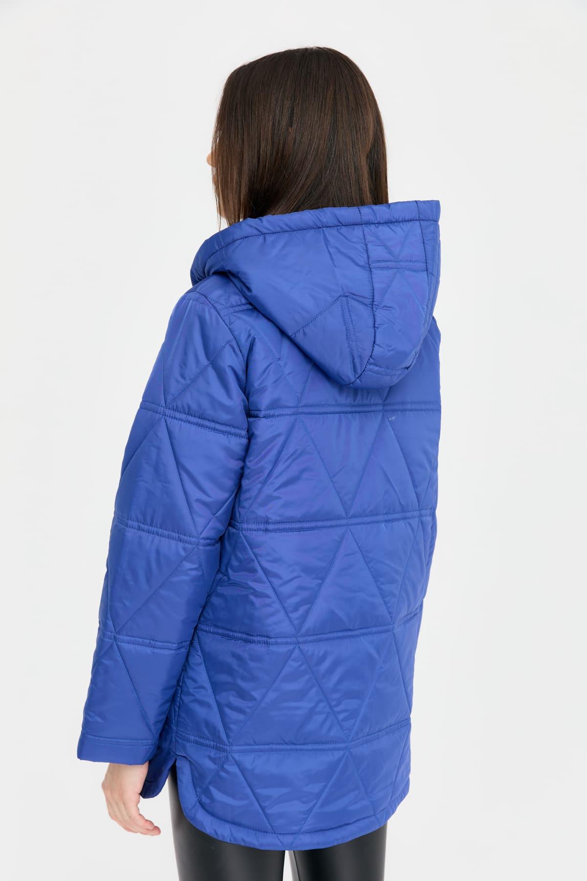 24413Kadın Kapüşonlu Üçgen Desenli Kısa Kapitone Kabana Saks