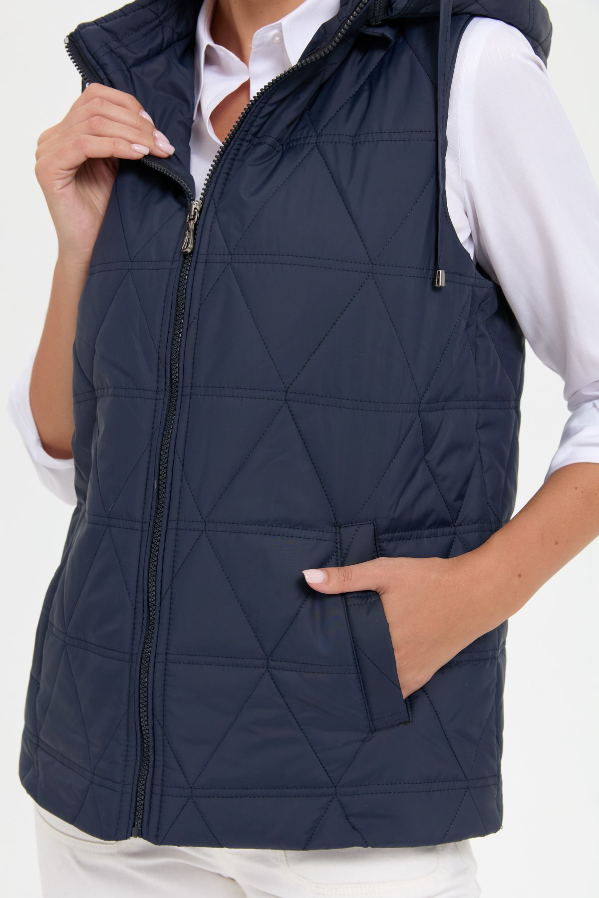 24414Kadın Kapüşonlu Üçgen Desenli Kısa Kapitone Yelek Lacivert