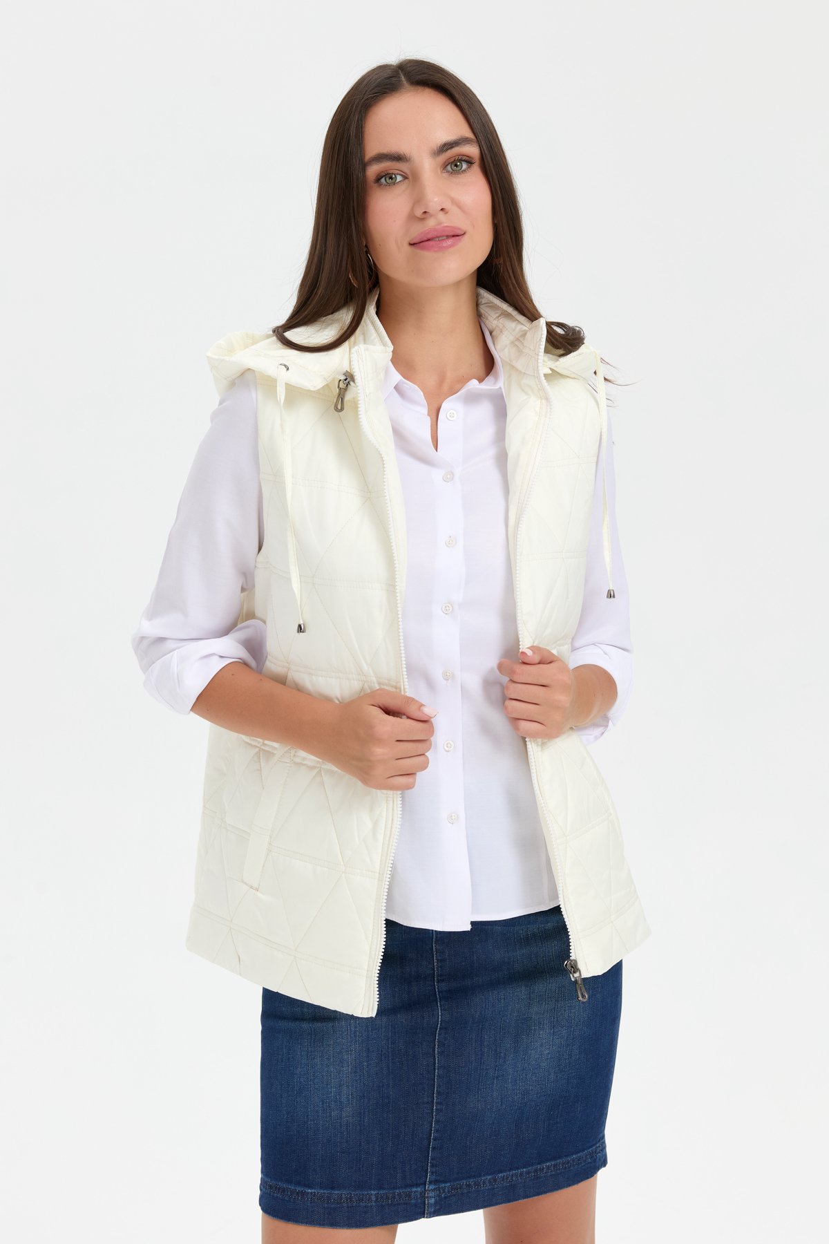 24414Kadın Kapüşonlu Üçgen Desenli Kısa Kapitone Yelek Taş