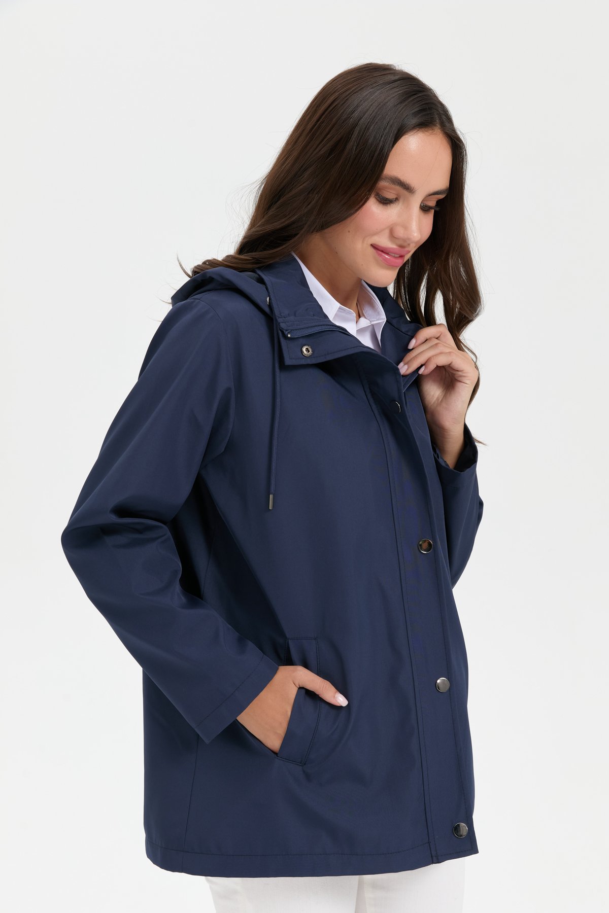 24417Kadın Kapüşonlu Yan Cepli Kısa Trençkot Lacivert