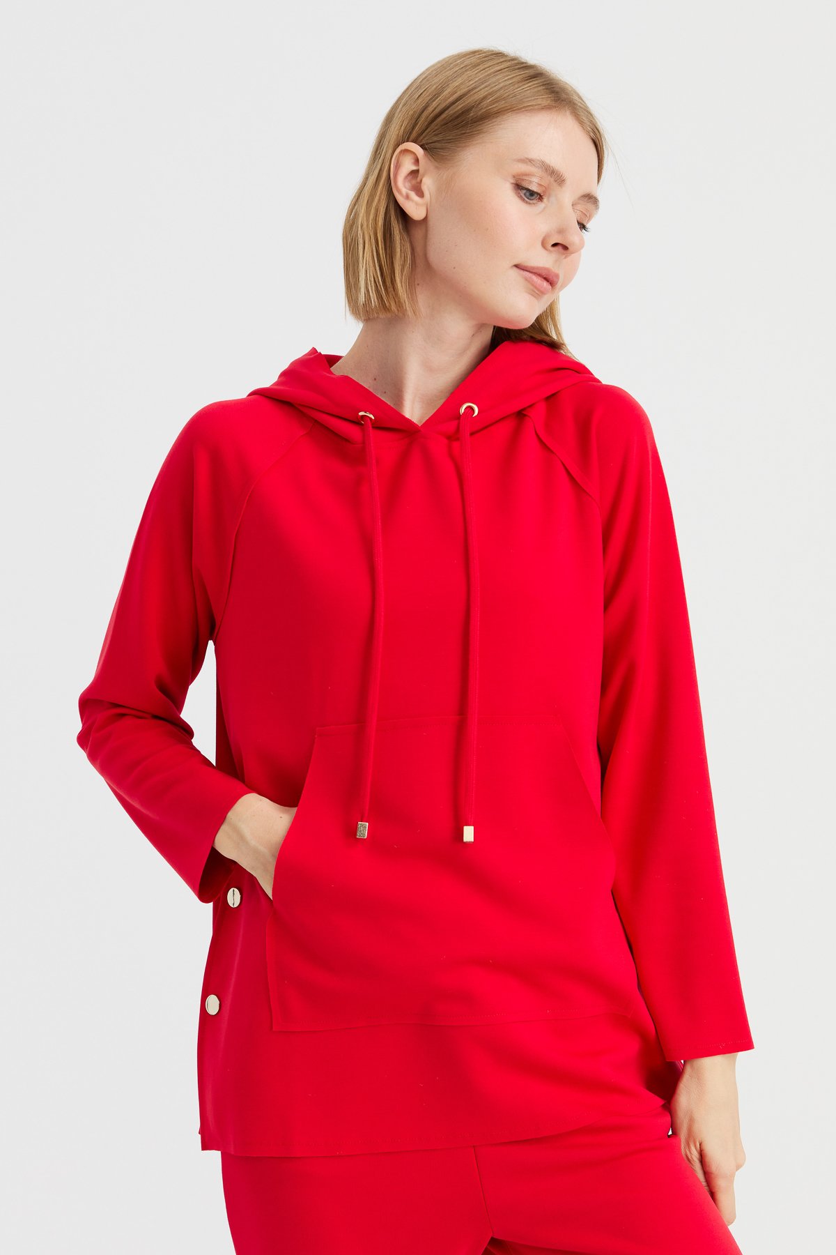 KMK23004Kadın Kapüşonlu Yanı Çıtçıtlı Cepli Sweat Kırmızı