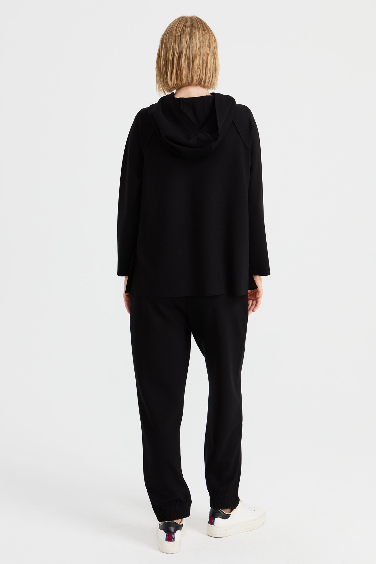 KMK23004Kadın Kapüşonlu Yanı Çıtçıtlı Cepli Sweat Siyah