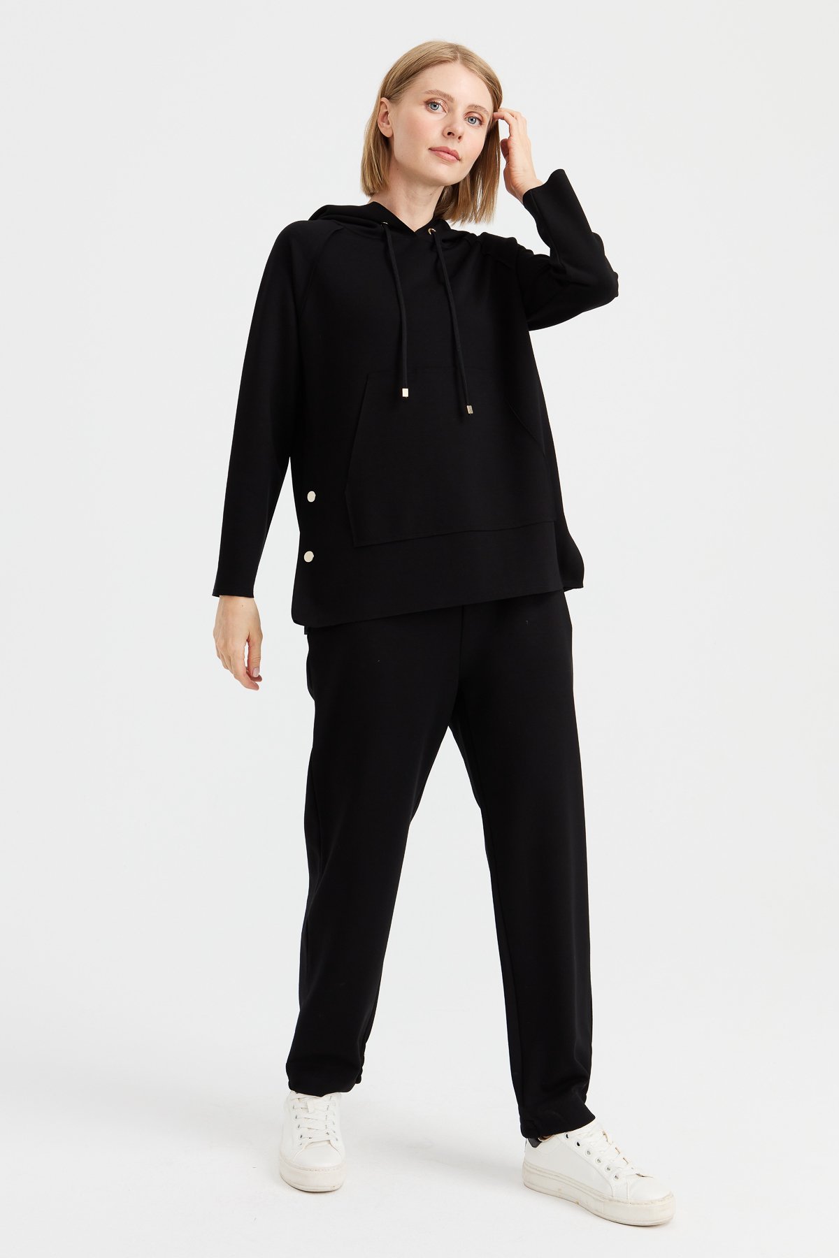 KMK23004Kadın Kapüşonlu Yanı Çıtçıtlı Cepli Sweat Siyah