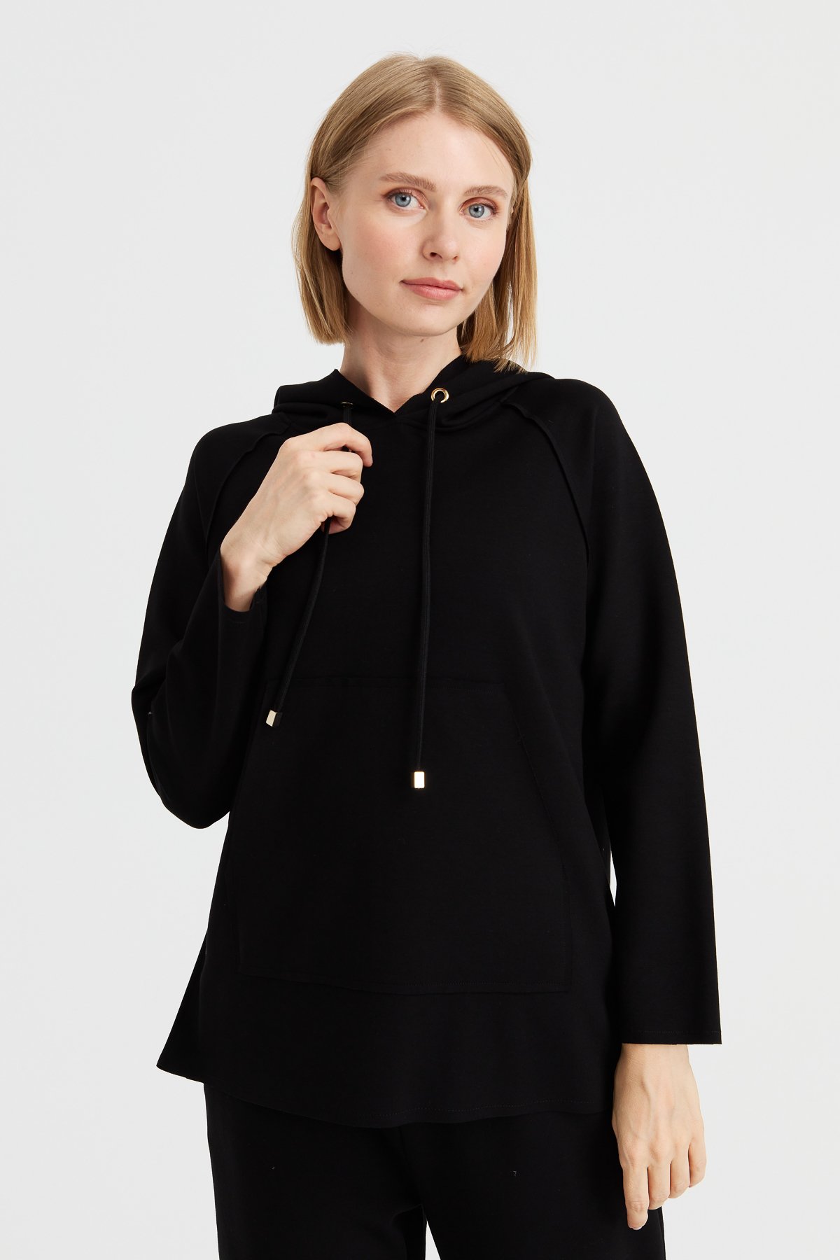 KMK23004Kadın Kapüşonlu Yanı Çıtçıtlı Cepli Sweat Siyah