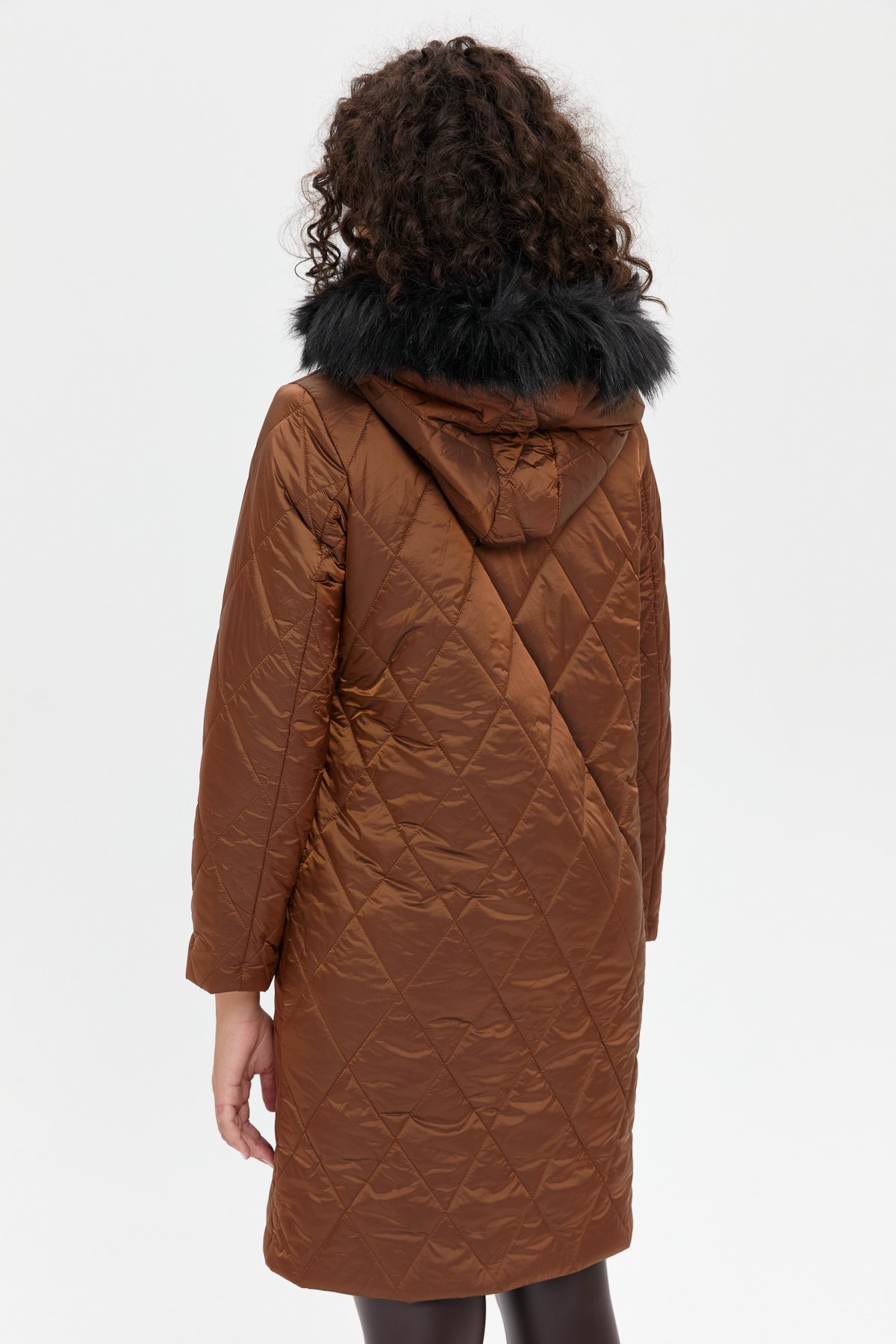 24410Kadın Kapüşonu Kürklü Baklava Desenli Kapitone Kaban Kahve
