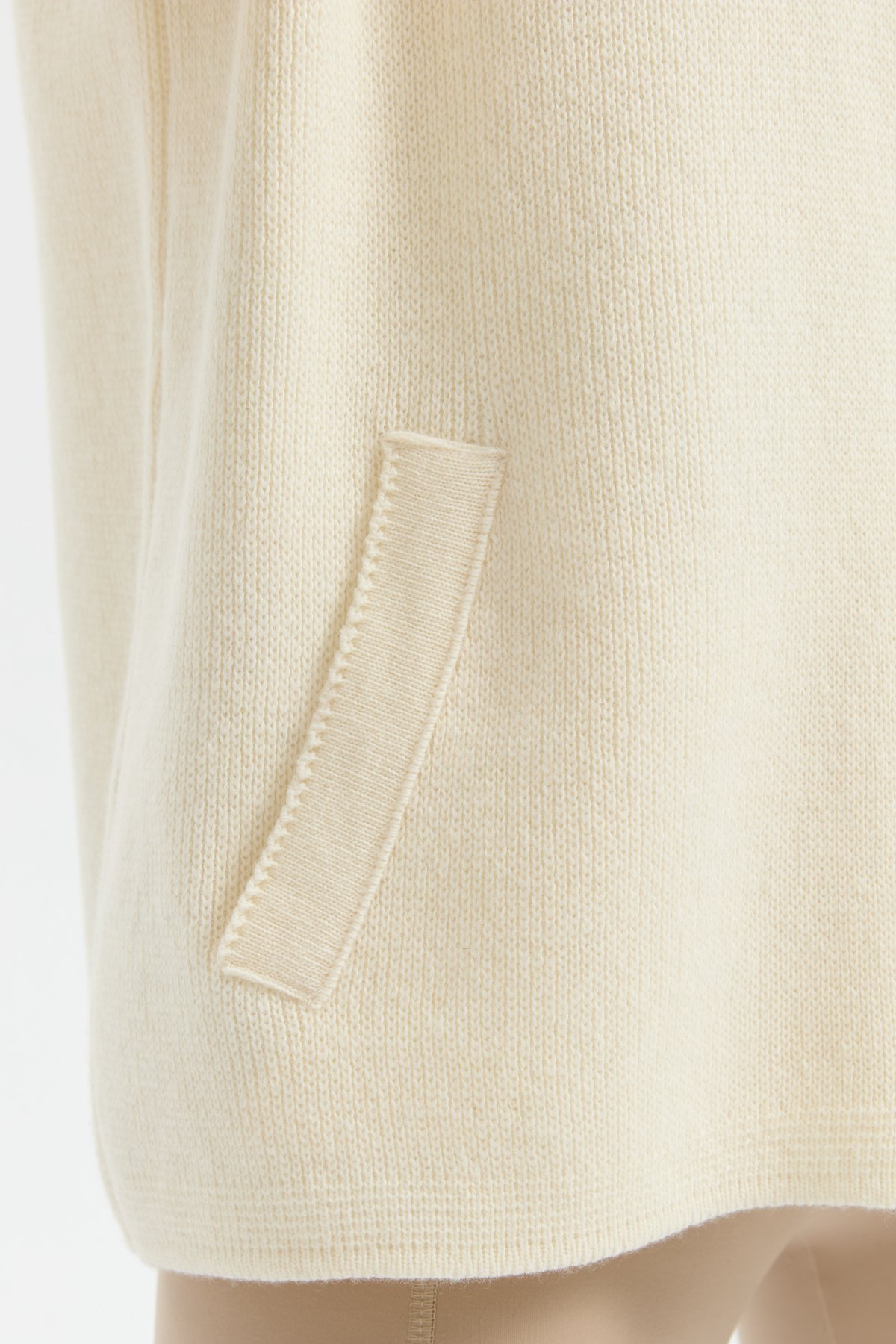 24082Kadın Kapüşonu Kürklü Fermuarlı Yün Panço Kemik