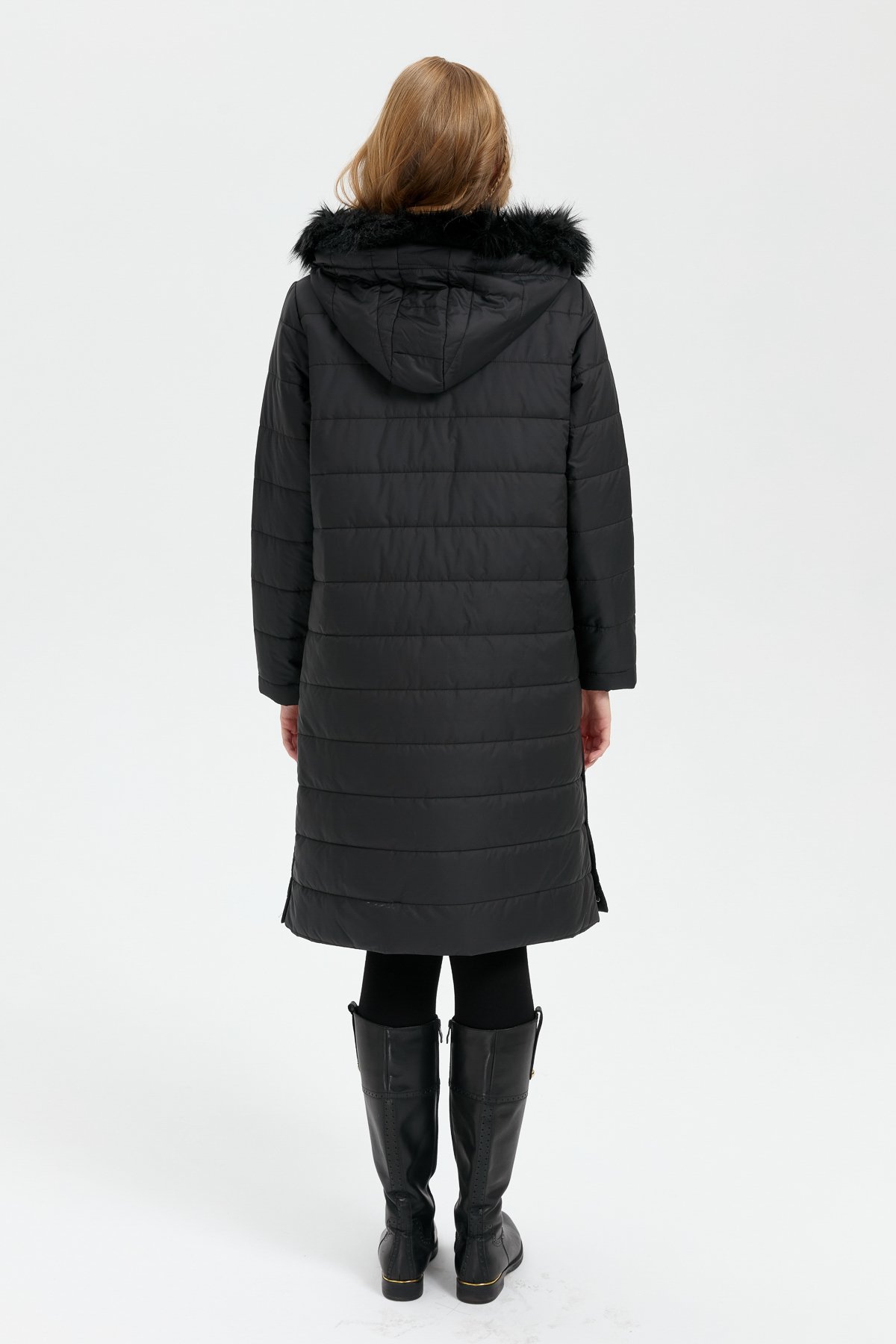 23404Kadın Kapüşonu Kürklü Uzun Kapitone Kaban Siyah