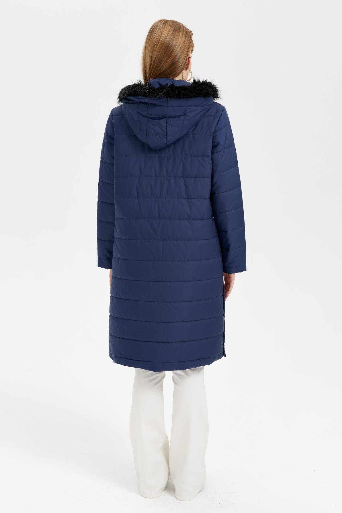 23404Kadın Kapüşonu Kürklü Uzun Kapitone Kaban Lacivert