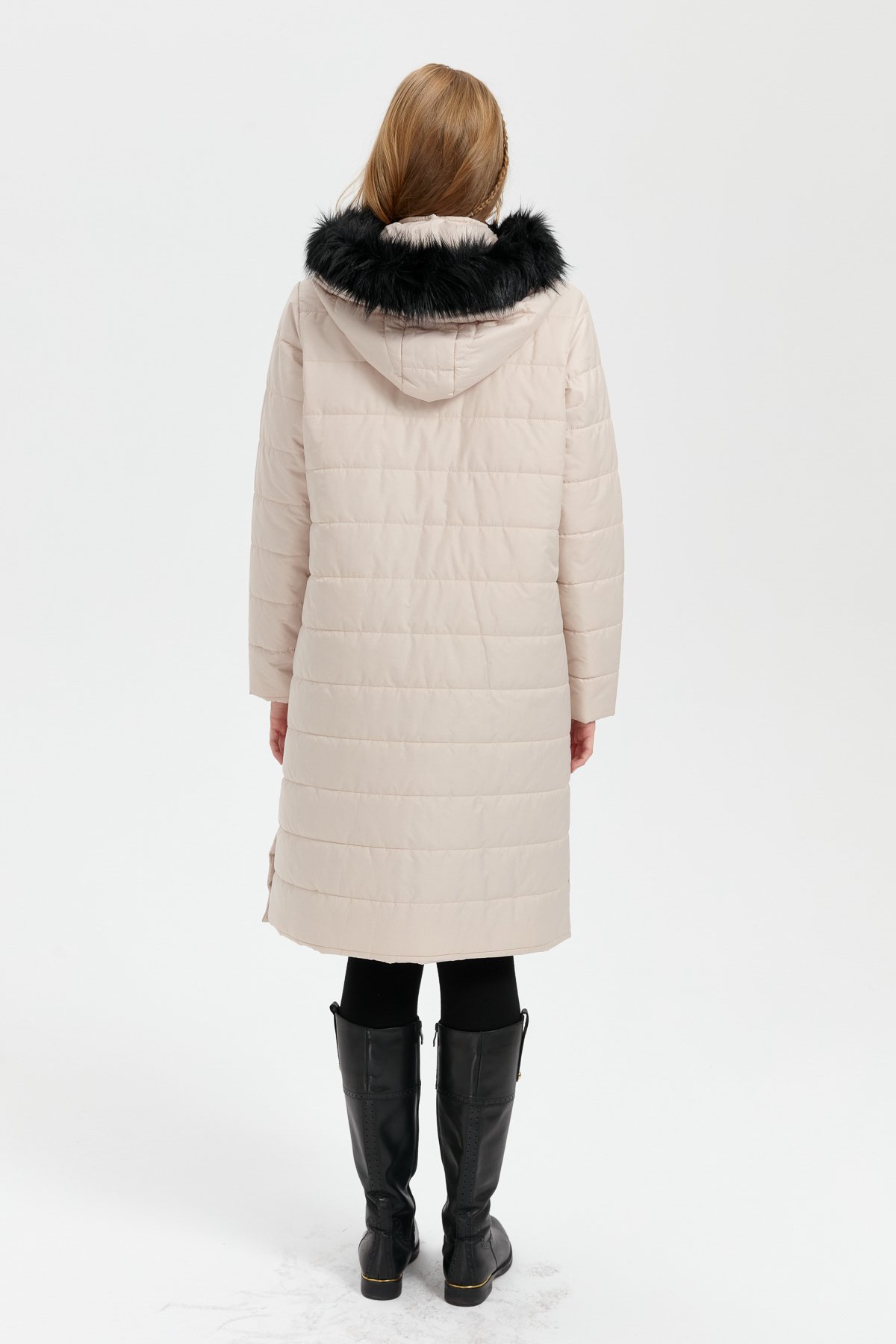 23404Kadın Kapüşonu Kürklü Uzun Kapitone Kaban Bej