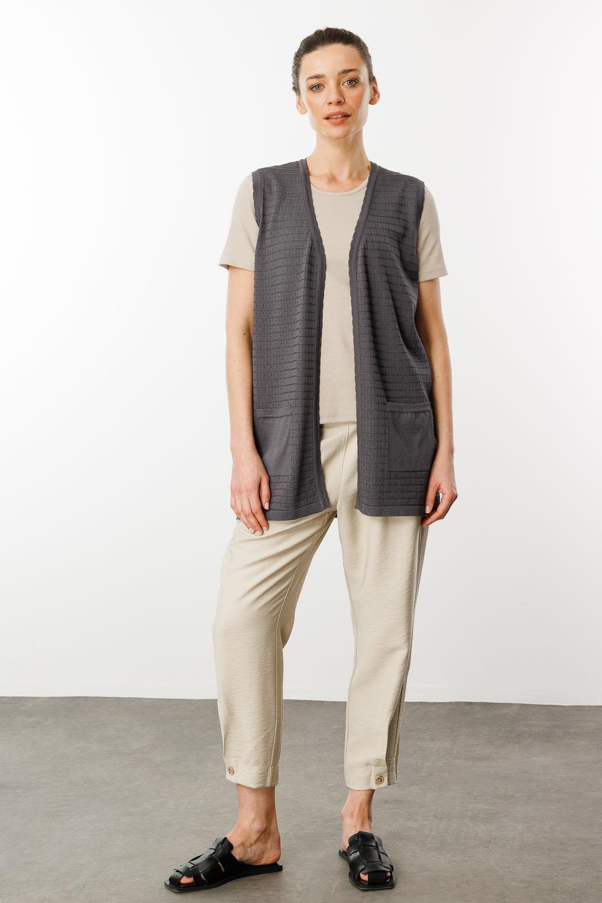 25354Kadın Kare Örgülü Uzun Triko Yelek Antrasit