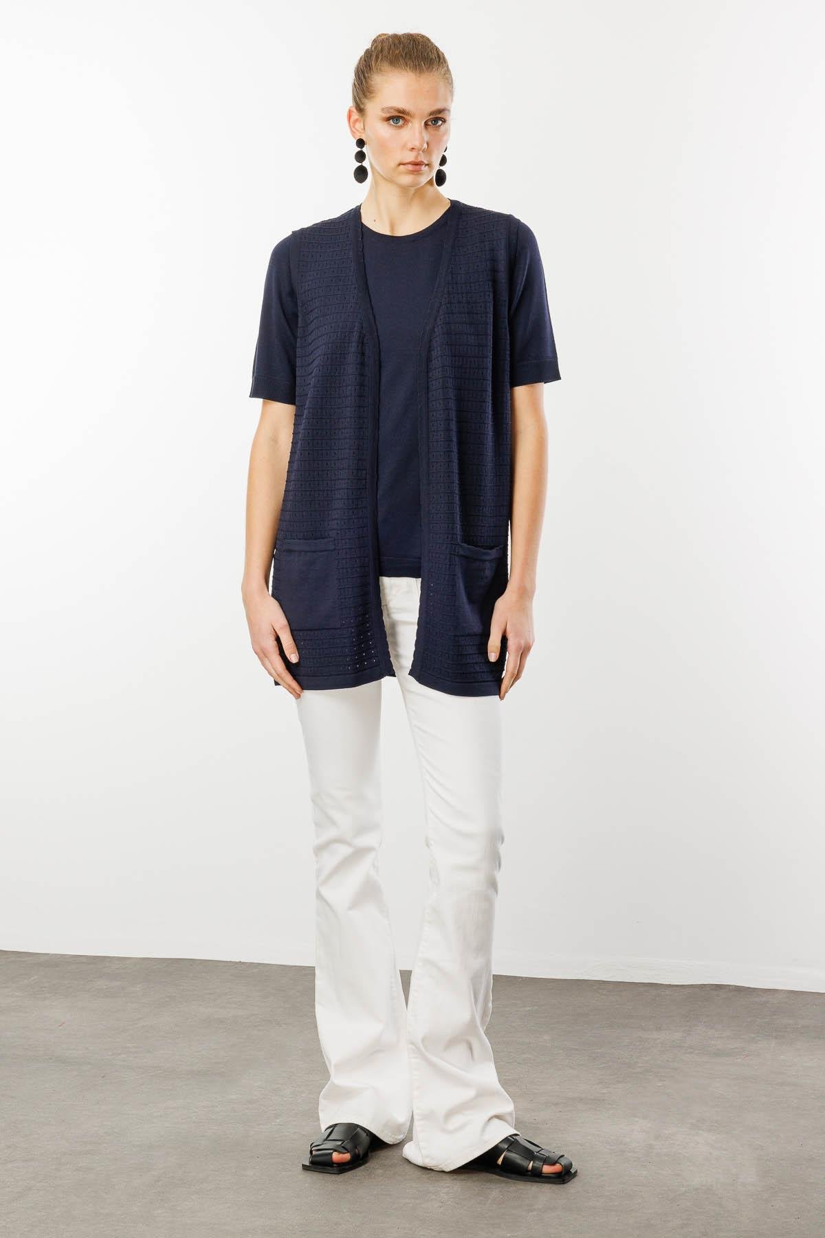 25354Kadın Kare Örgülü Uzun Triko Yelek Lacivert