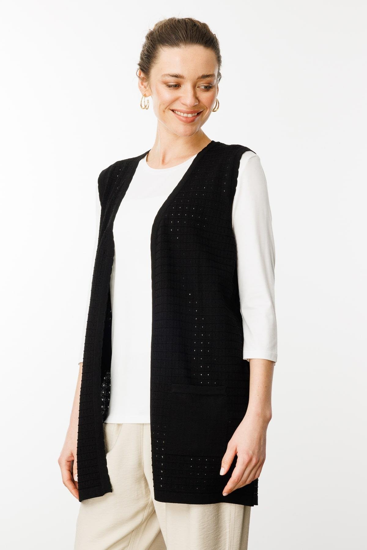 25354Kadın Kare Örgülü Uzun Triko Yelek Siyah