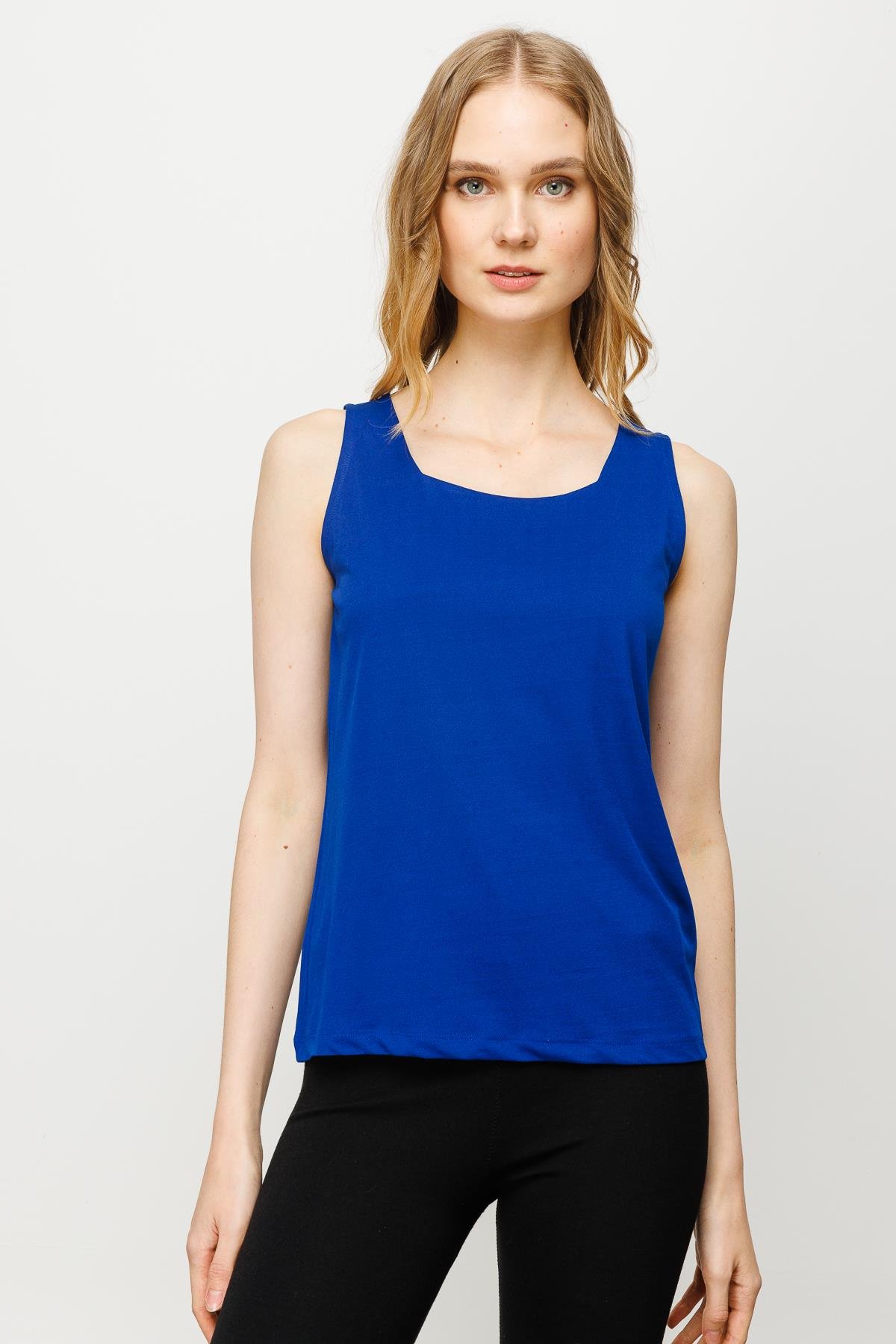 23776Kadın Kare Yaka Askılı T-shirt Saks