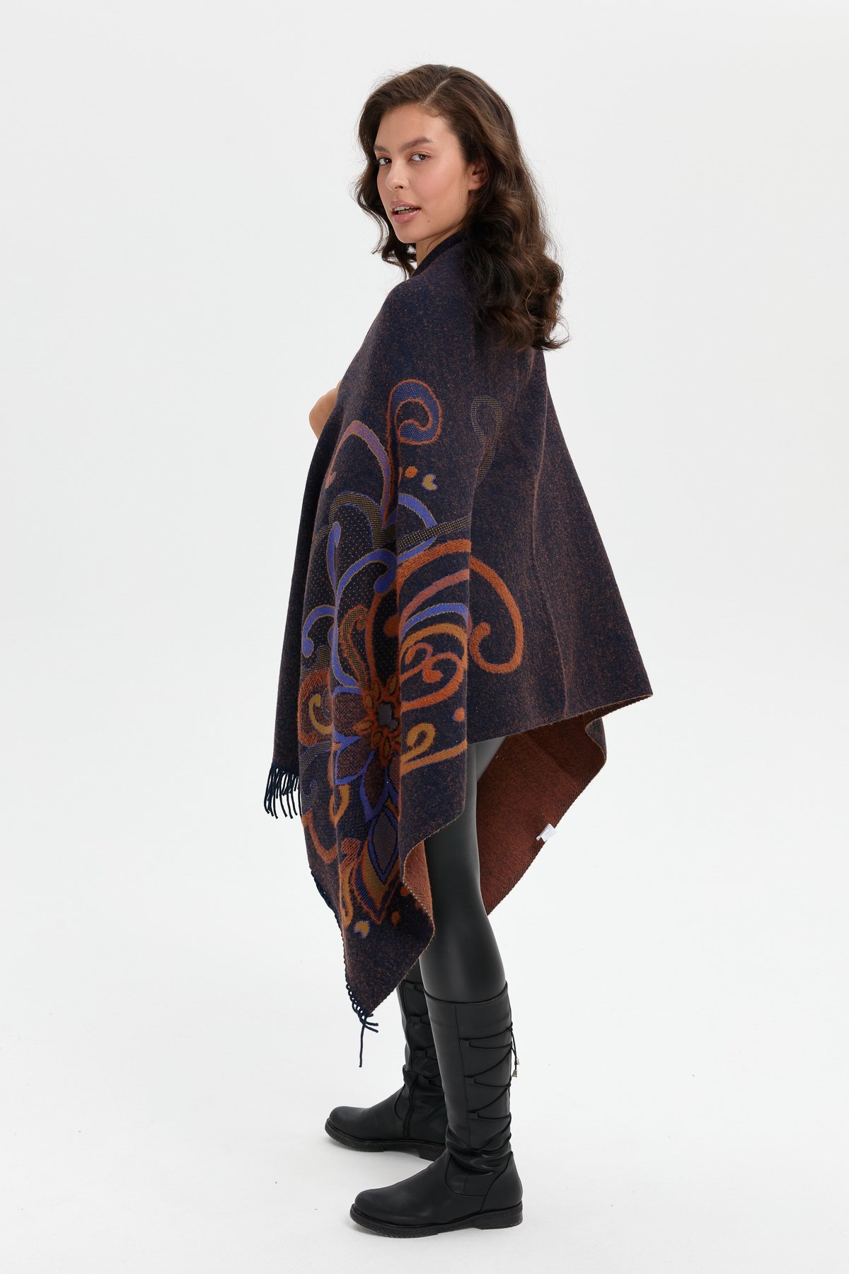 24029Kadın Karışık Büyük Çiçek Desenli Battal Boy Şal Lacivert_Sax Sim