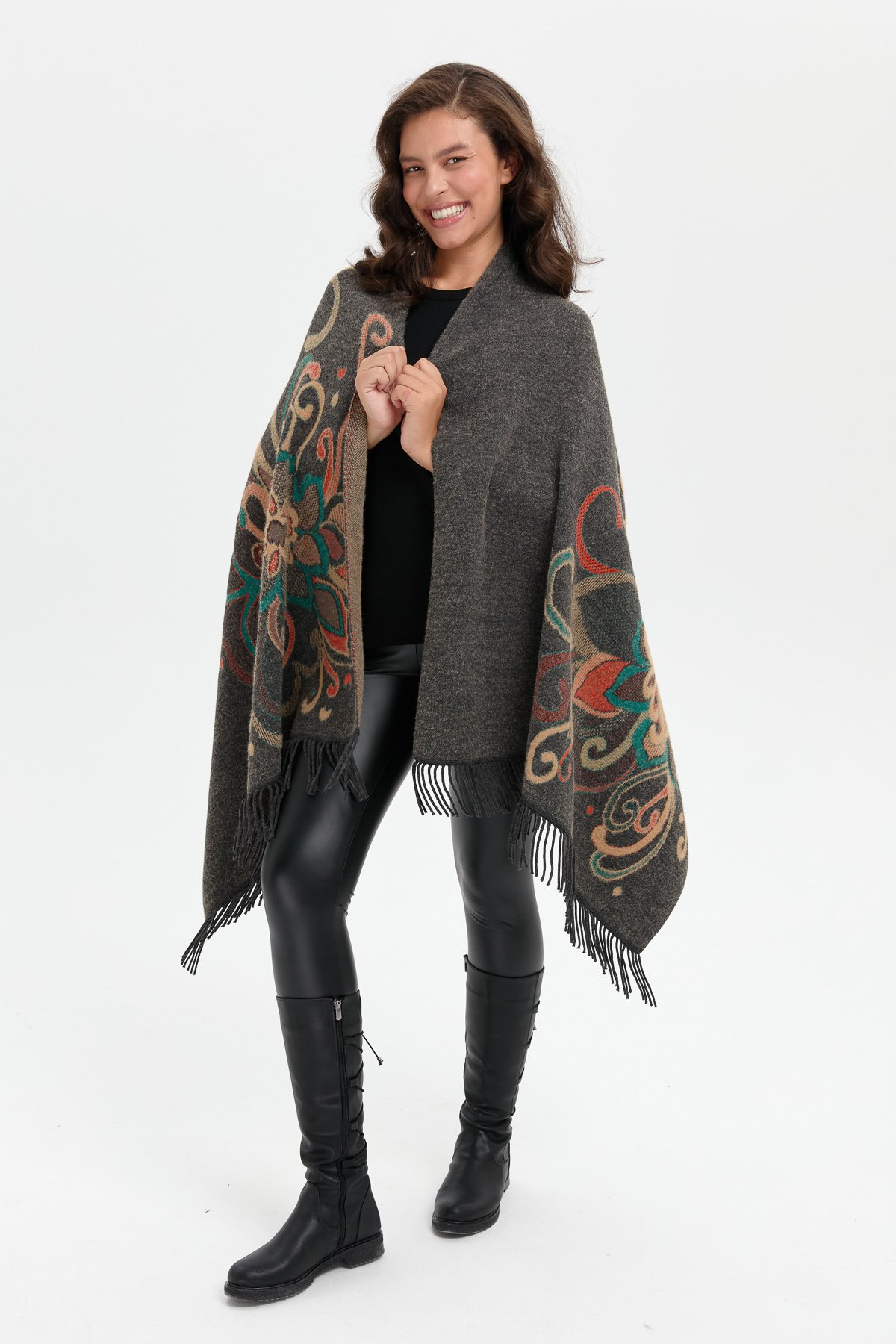 24029Kadın Karışık Büyük Çiçek Desenli Battal Boy Şal K.Füme