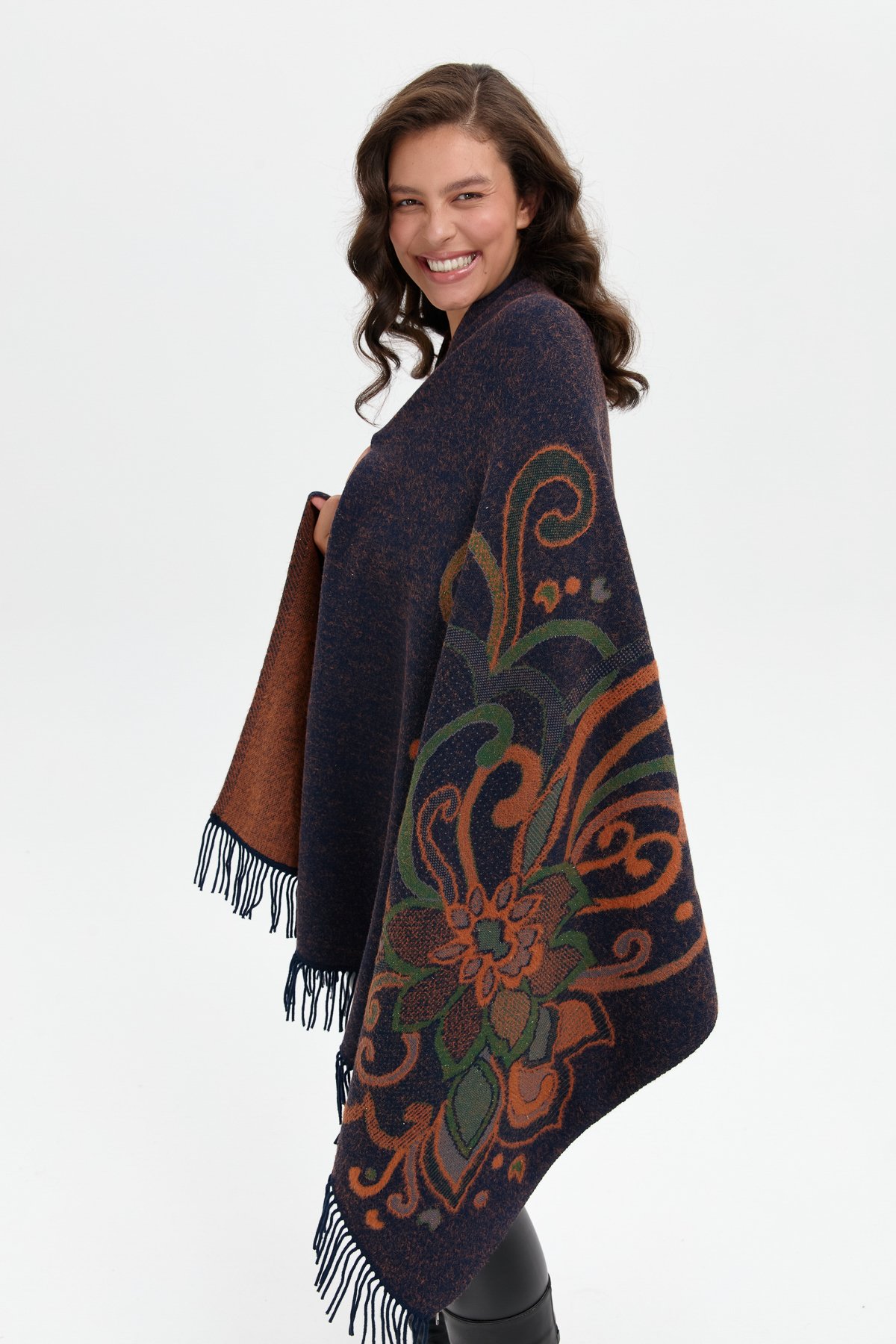 24029Kadın Karışık Büyük Çiçek Desenli Battal Boy Şal Lacivert_Ö.başı
