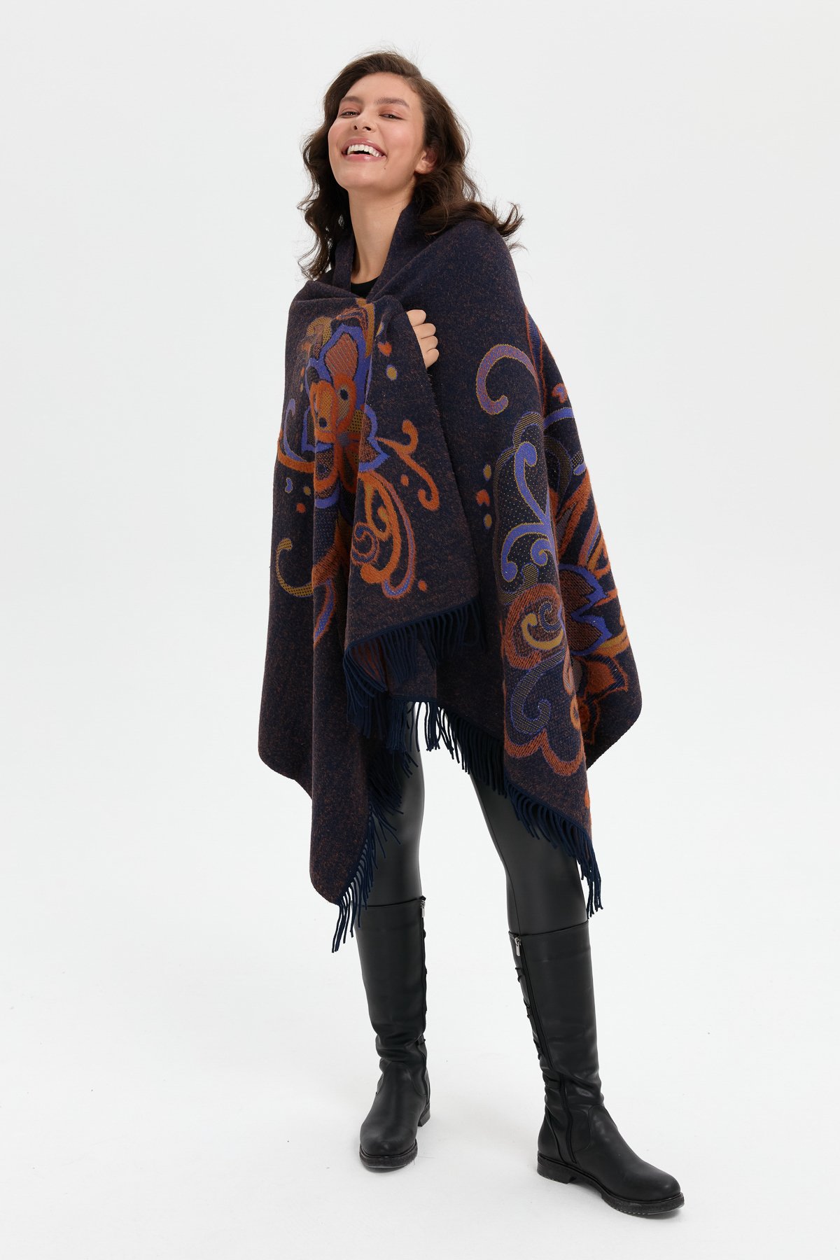 24029Kadın Karışık Büyük Çiçek Desenli Battal Boy Şal Lacivert_Sax Sim