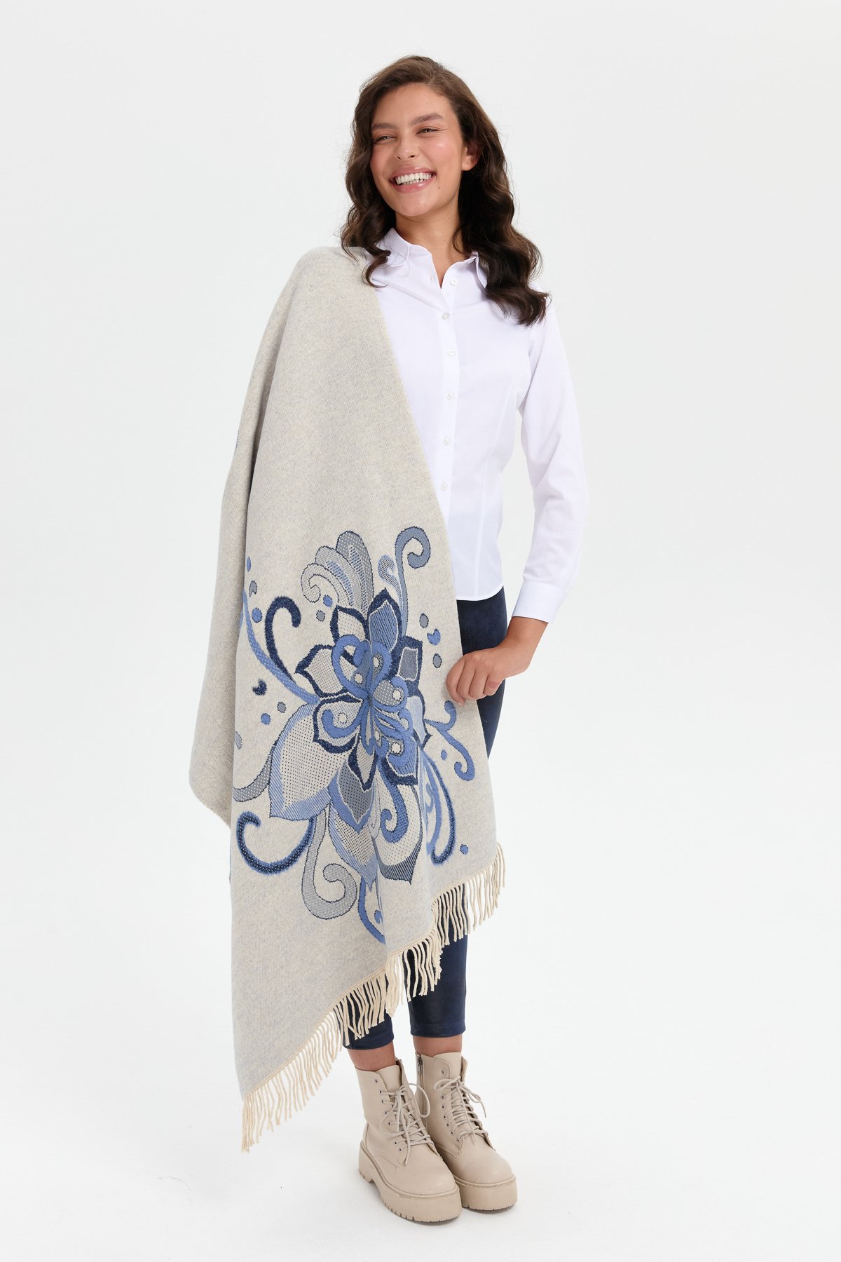 24029Kadın Karışık Büyük Çiçek Desenli Battal Boy Şal T.Melanj_Laci Gümüş Sim