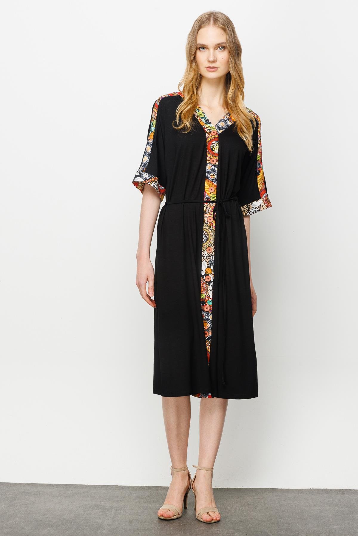 23729Kadın Karışık Desenli Önü Düğmeli Penye Elbise Siyah