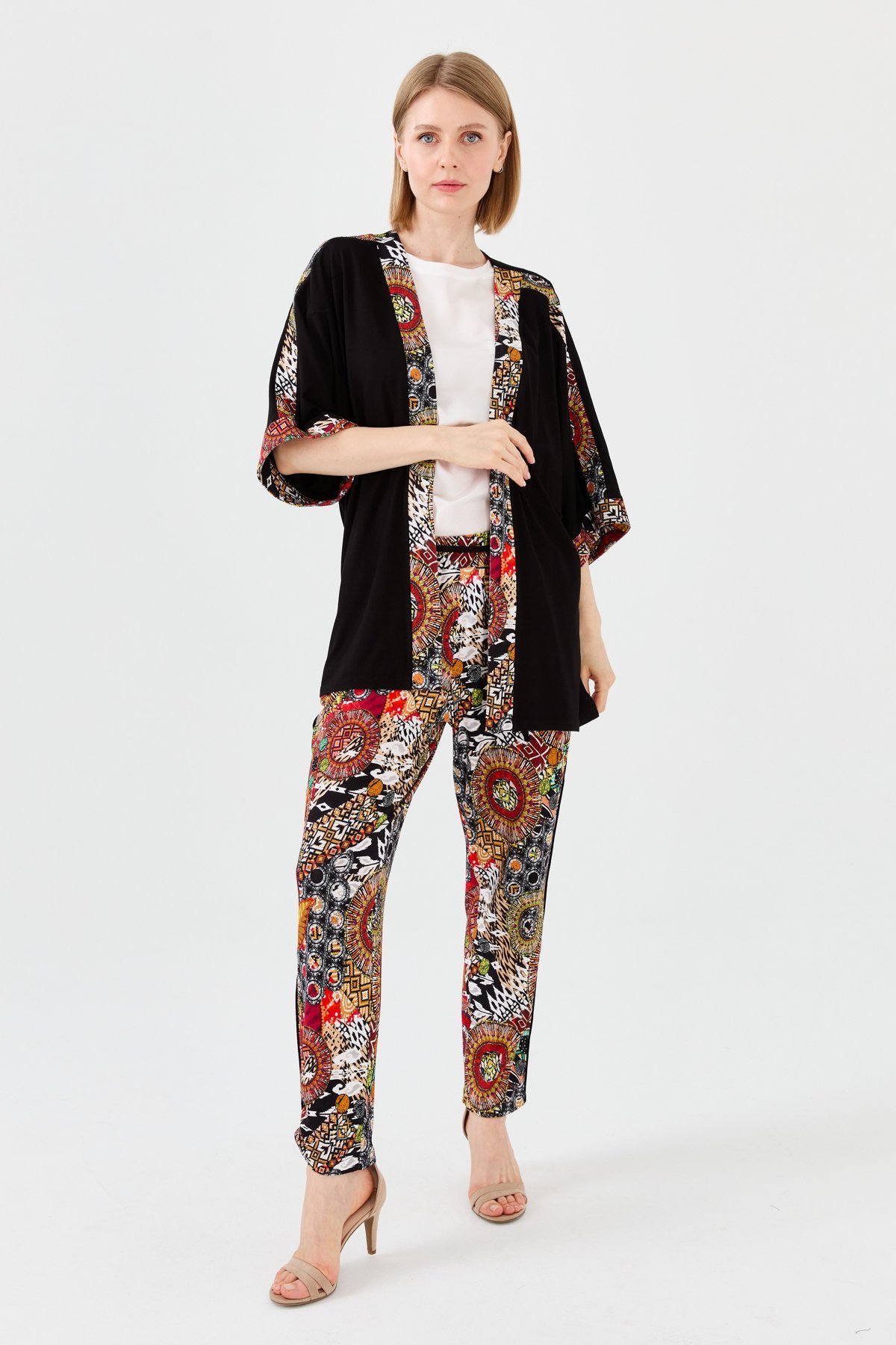 23726Kadın Karışık Desenli Yarasa Kol Penye Ceket Siyah