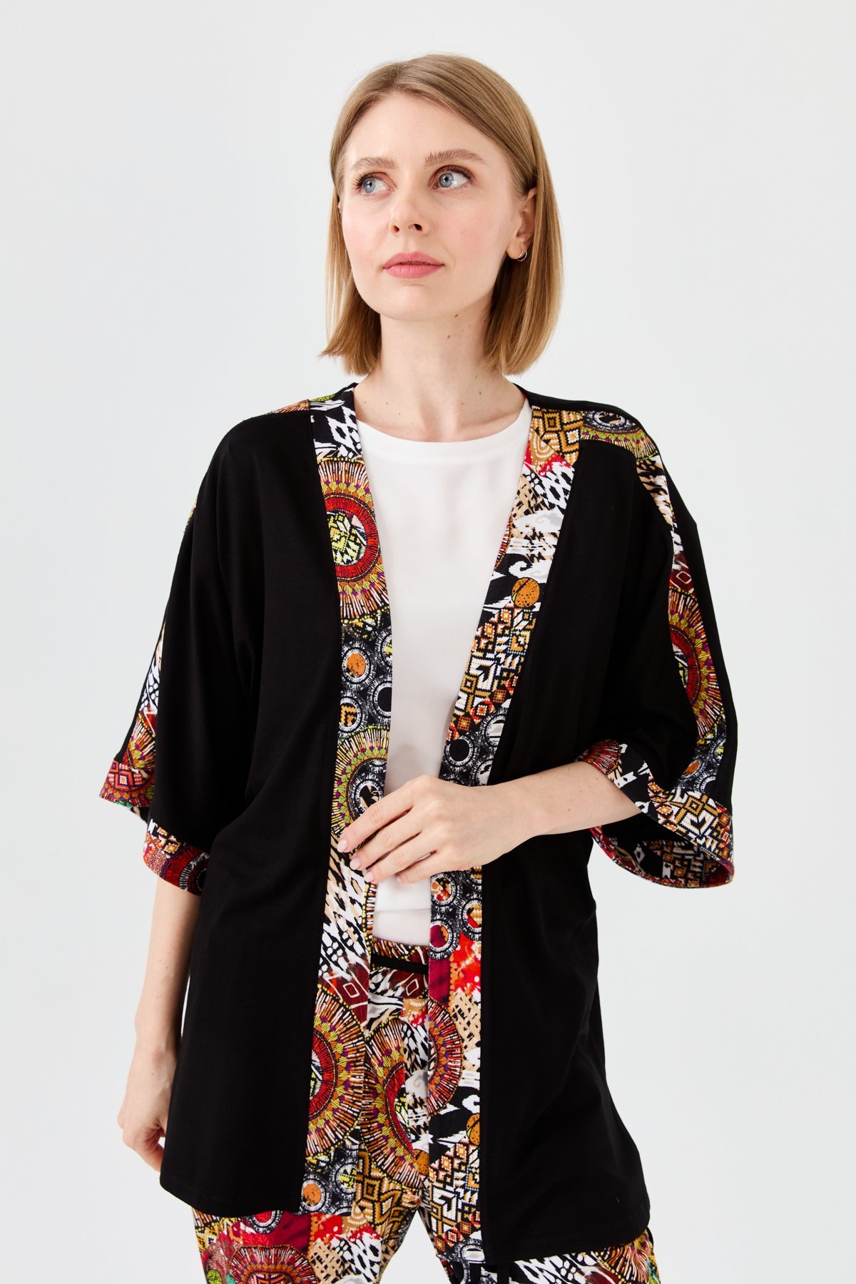 23726Kadın Karışık Desenli Yarasa Kol Penye Ceket Siyah