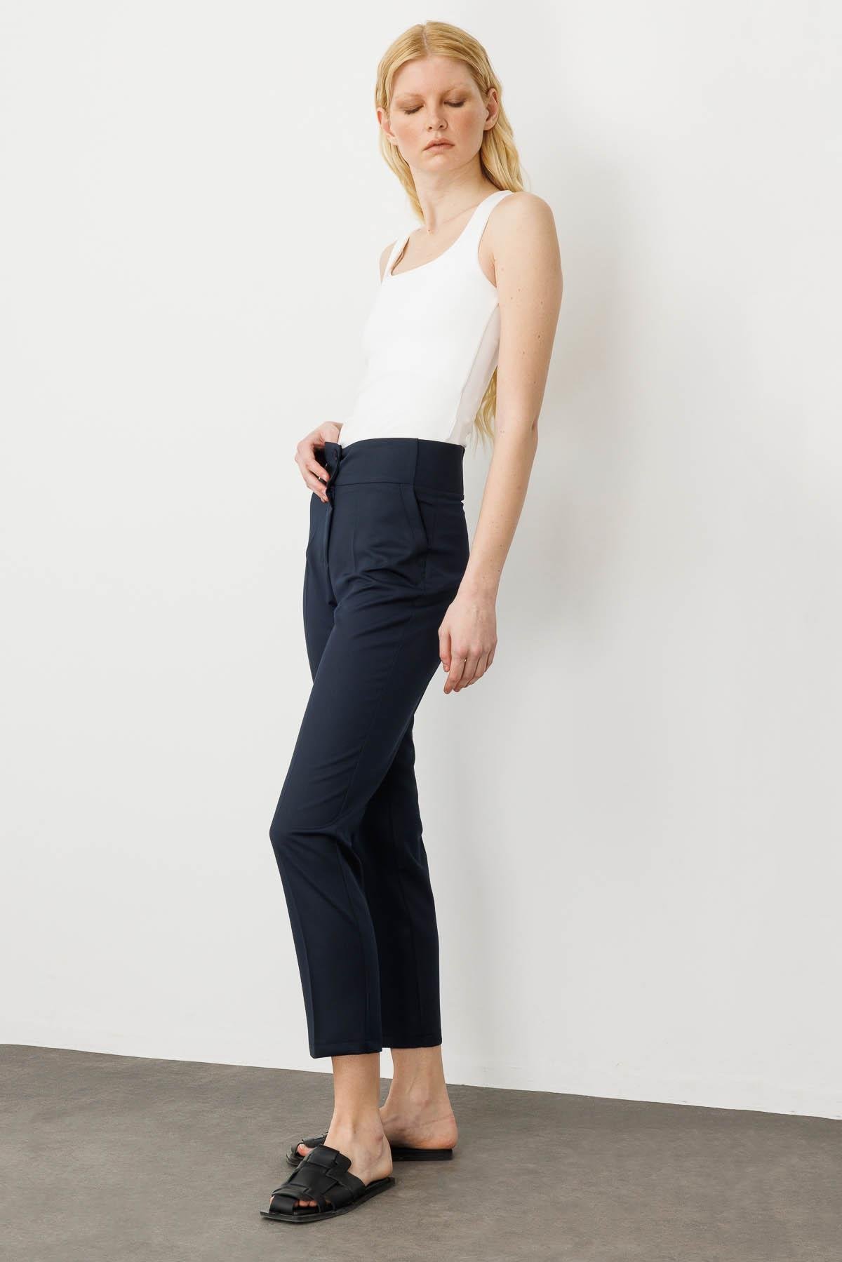 25902Kadın Kemer Yanı Lastikli Bilek Boy Yazlık Kumaş Pantolon Lacivert