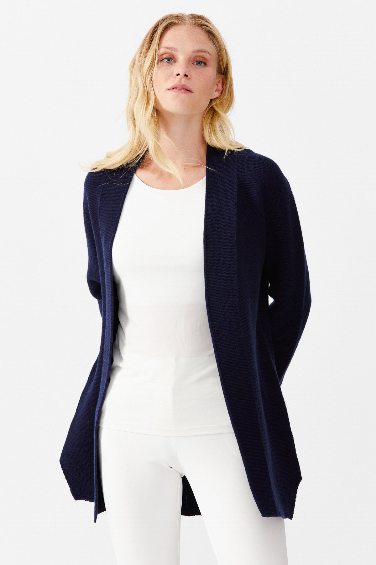 22095Женский жакет нараспашку с разрезом, синий