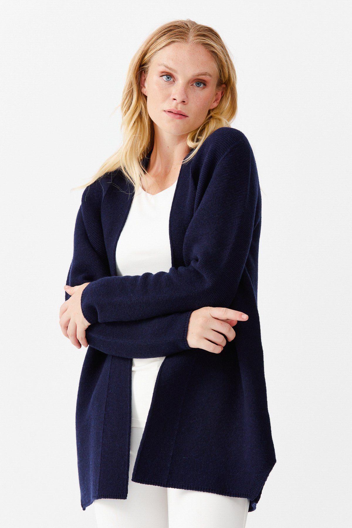 22095Женский жакет нараспашку с разрезом, синий