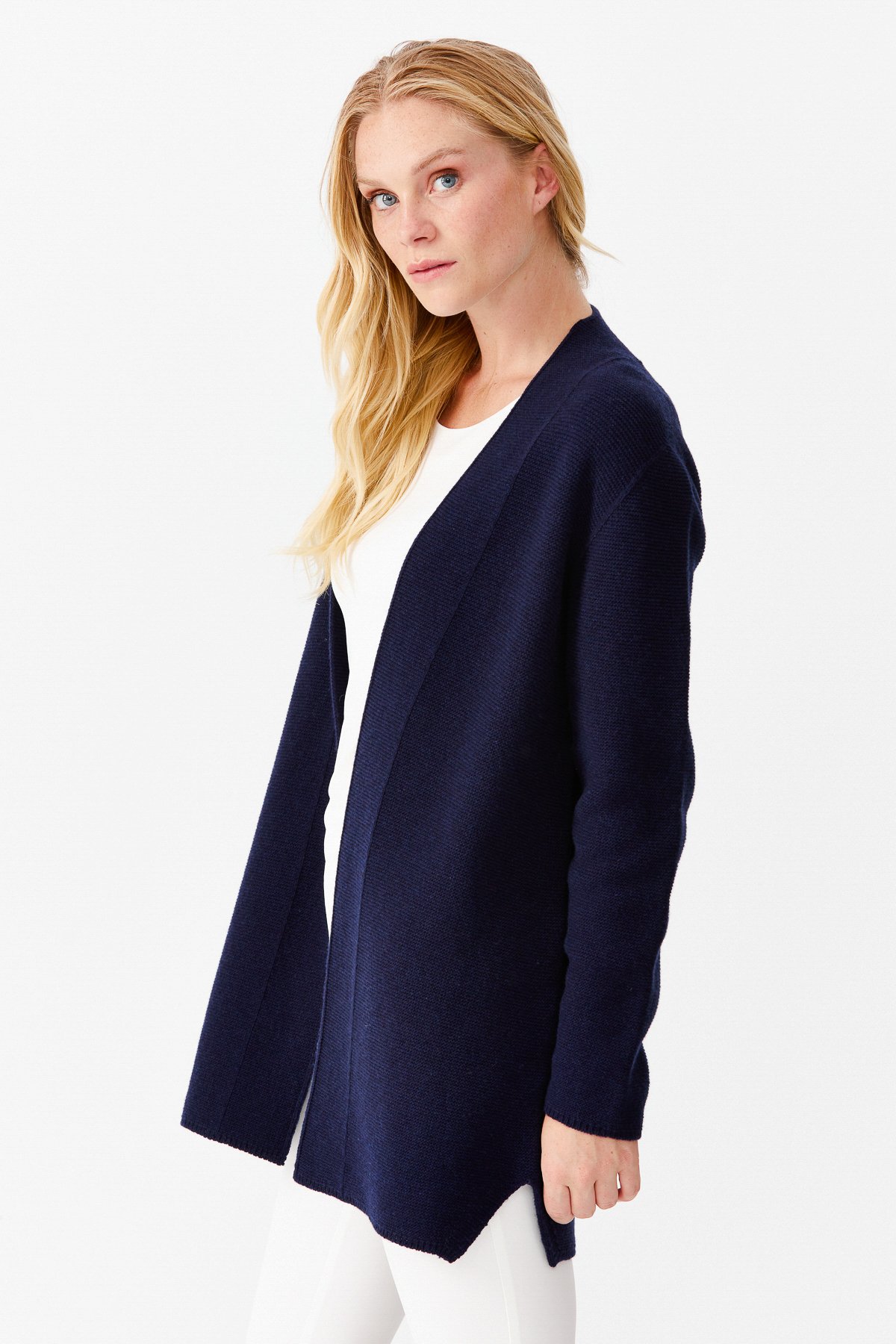 22095Женский жакет нараспашку с разрезом, синий