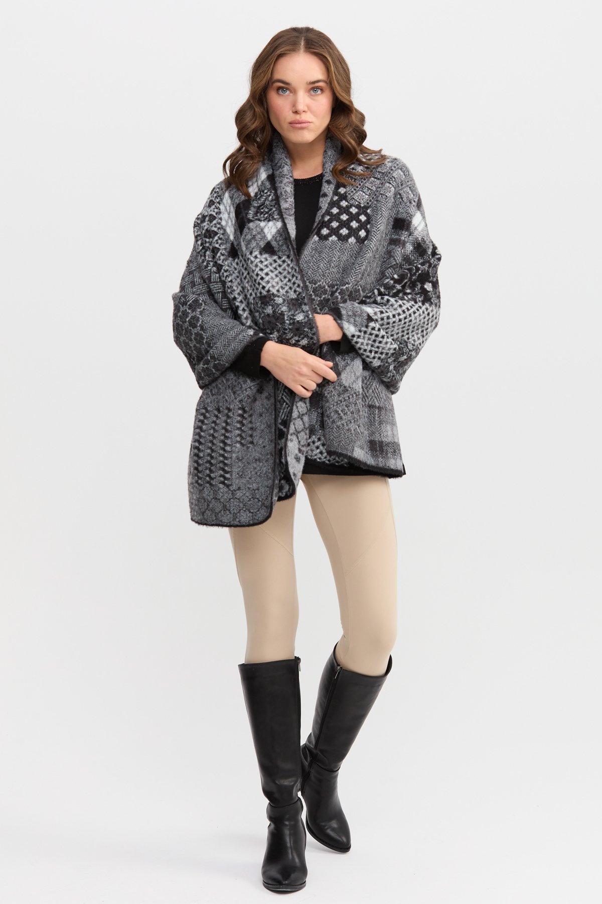 22261Kadın Kırk Yama Desenli Büyük Şal 1