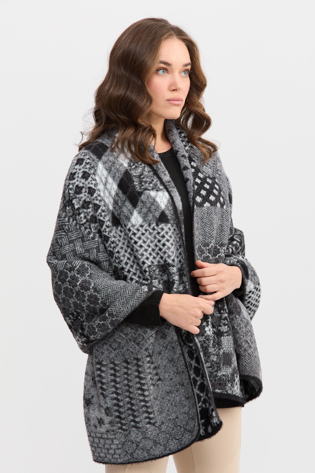 22261Kadın Kırk Yama Desenli Büyük Şal 1