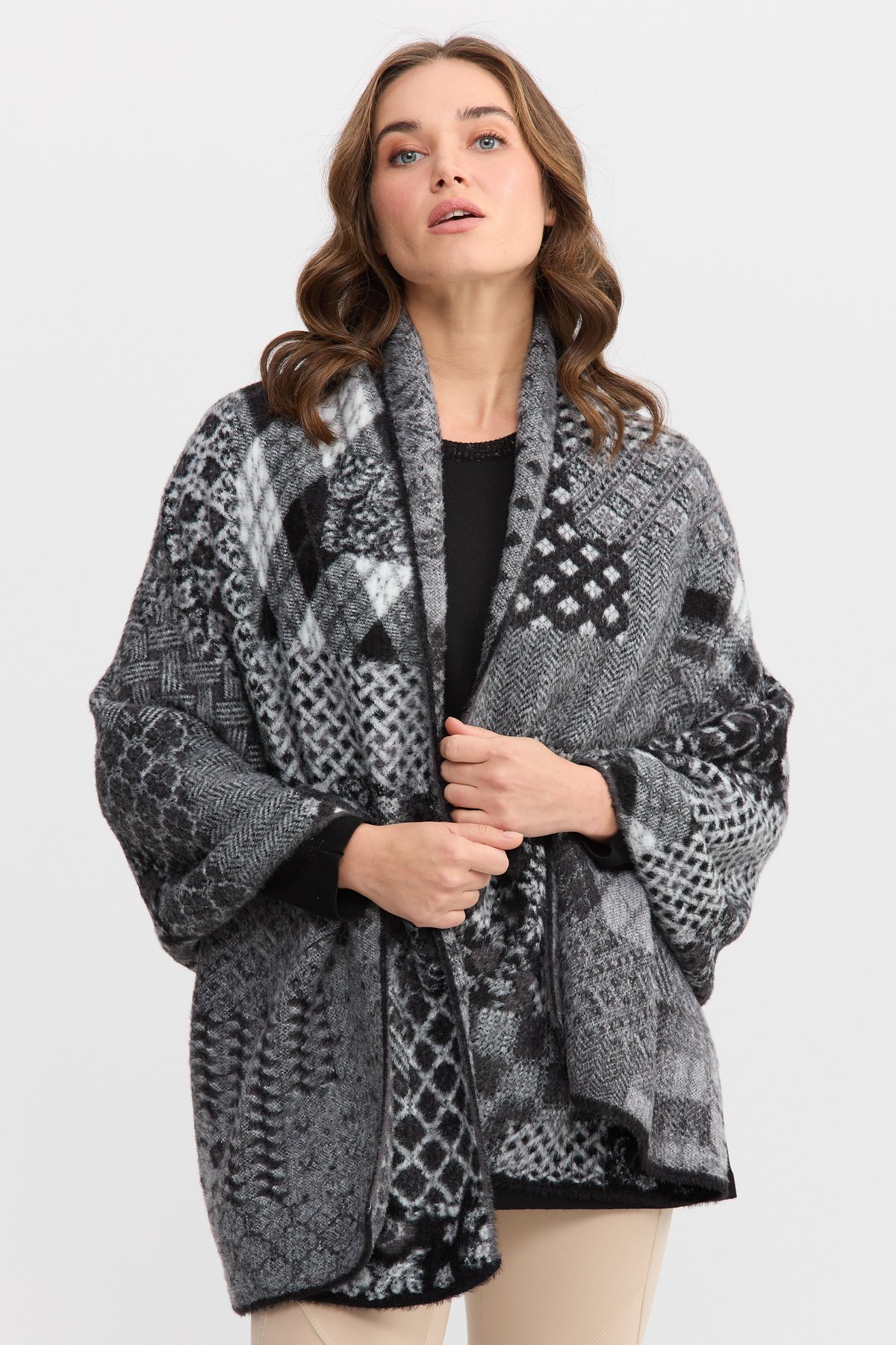 22261Kadın Kırk Yama Desenli Büyük Şal 1