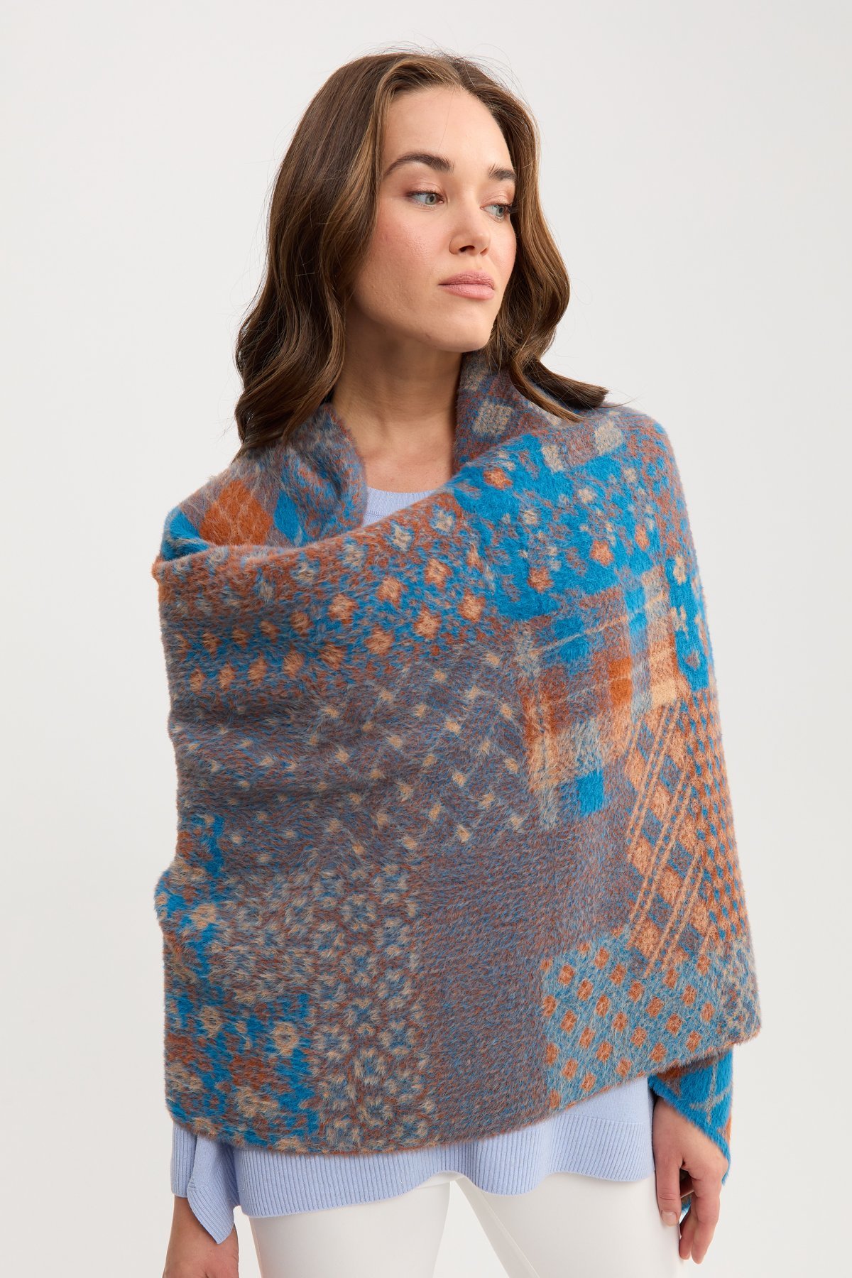 22261Kadın Kırk Yama Desenli Büyük Şal 21