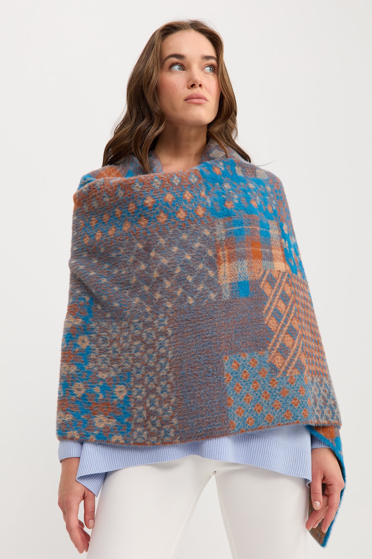 22261Kadın Kırk Yama Desenli Büyük Şal 21