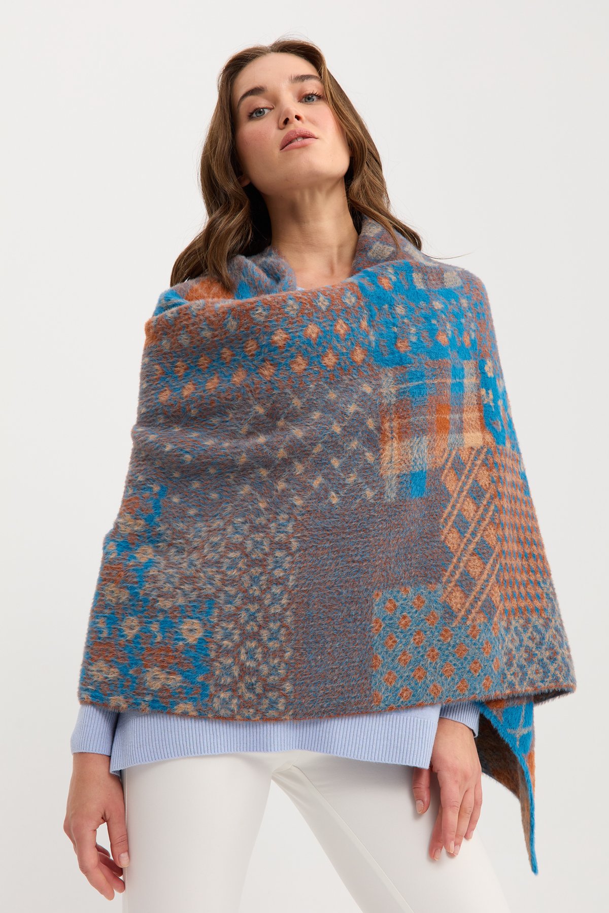 22261Kadın Kırk Yama Desenli Büyük Şal 21