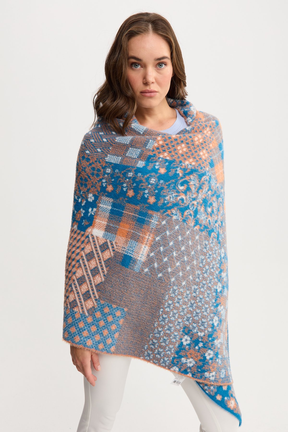 22261Kadın Kırk Yama Desenli Büyük Şal 23