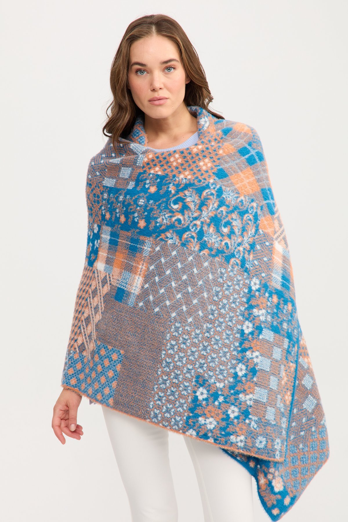 22261Kadın Kırk Yama Desenli Büyük Şal 23