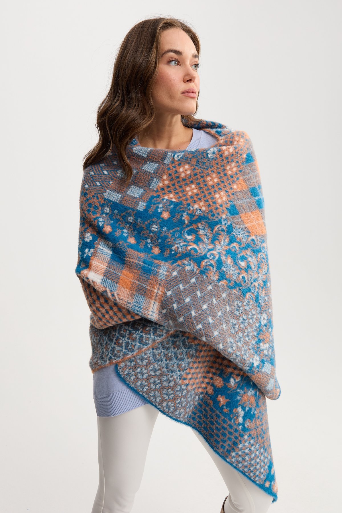 22261Kadın Kırk Yama Desenli Büyük Şal 23