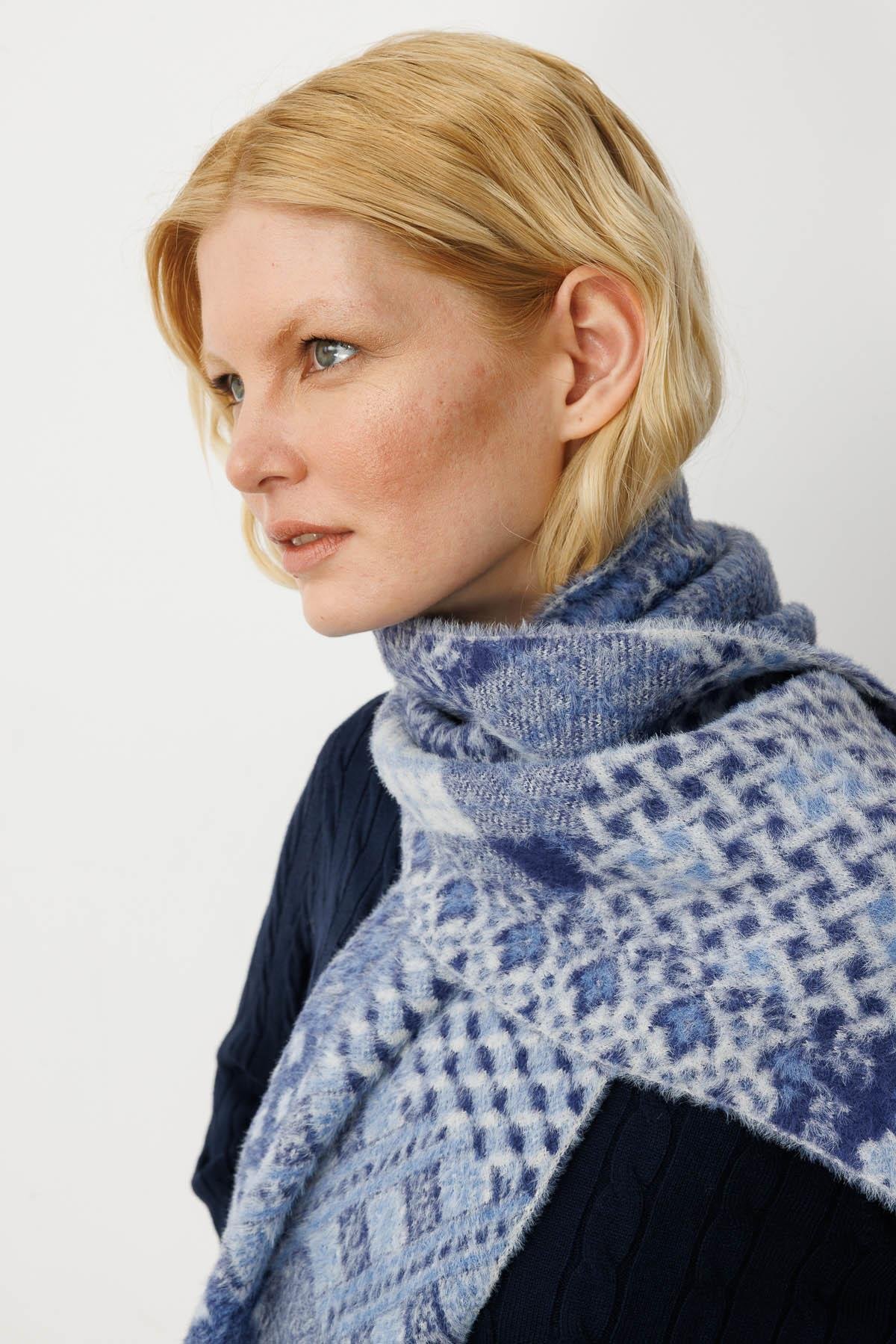 22265Kadın Kırk Yama Desenli Kaşkol 18