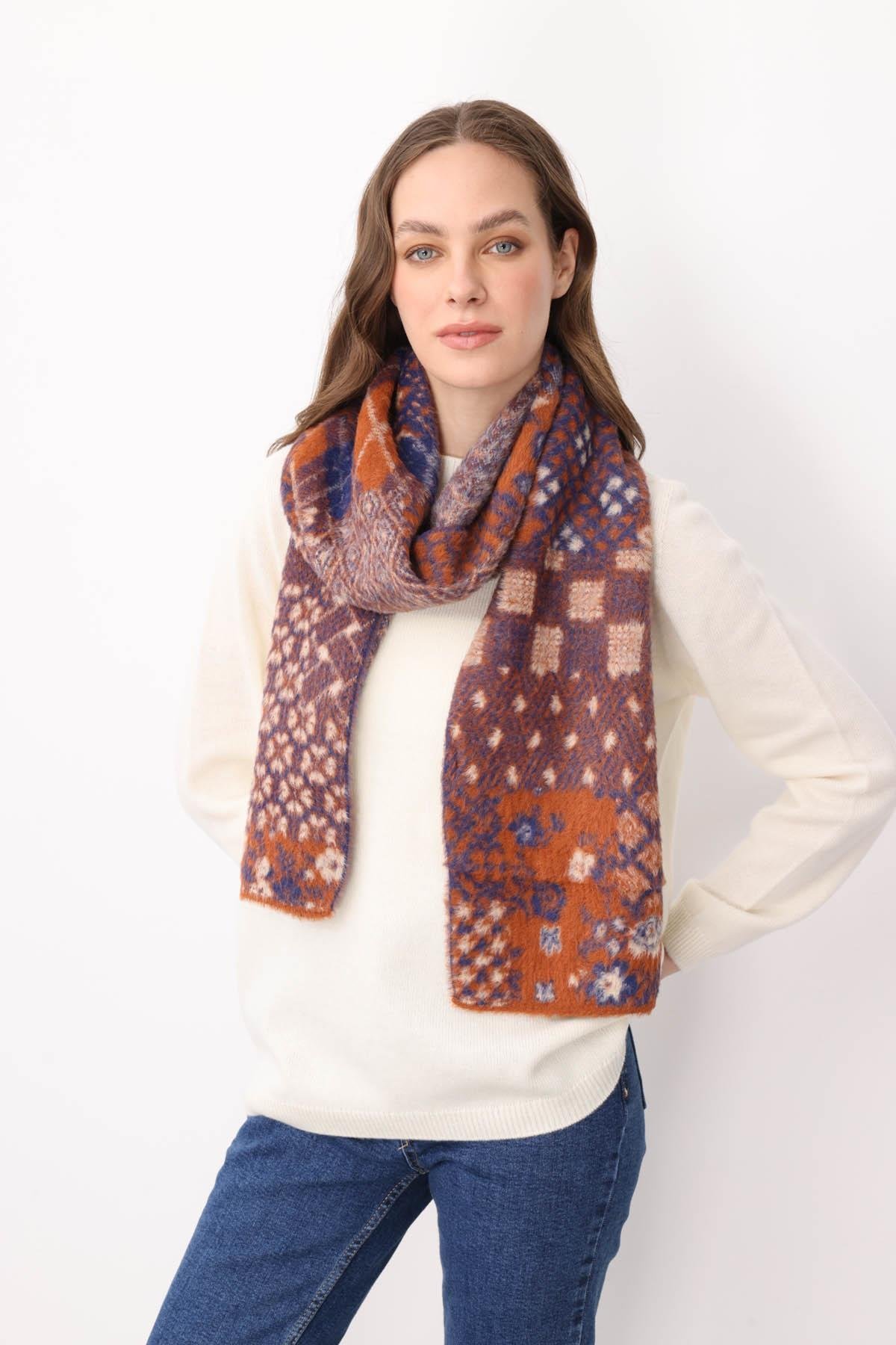 22265Kadın Kırk Yama Desenli Kaşkol 2