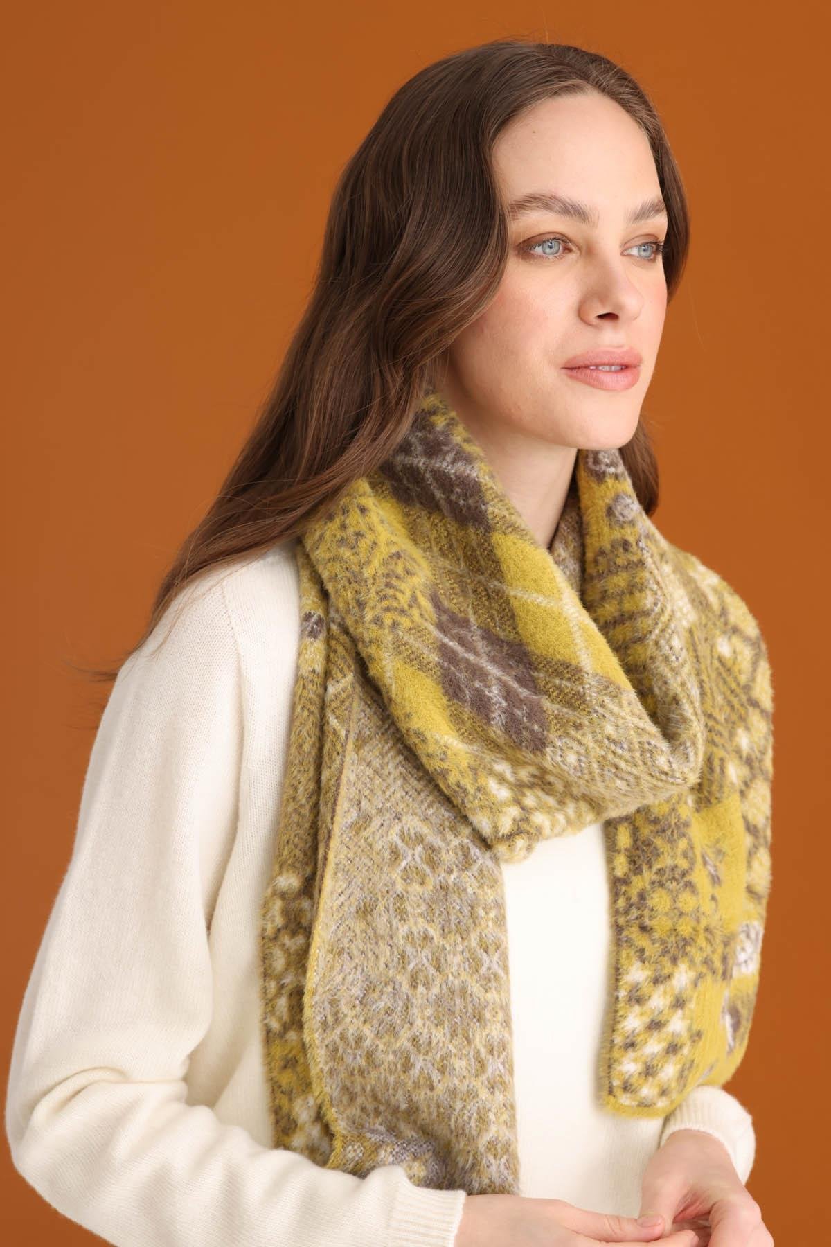 22265Kadın Kırk Yama Desenli Kaşkol 4