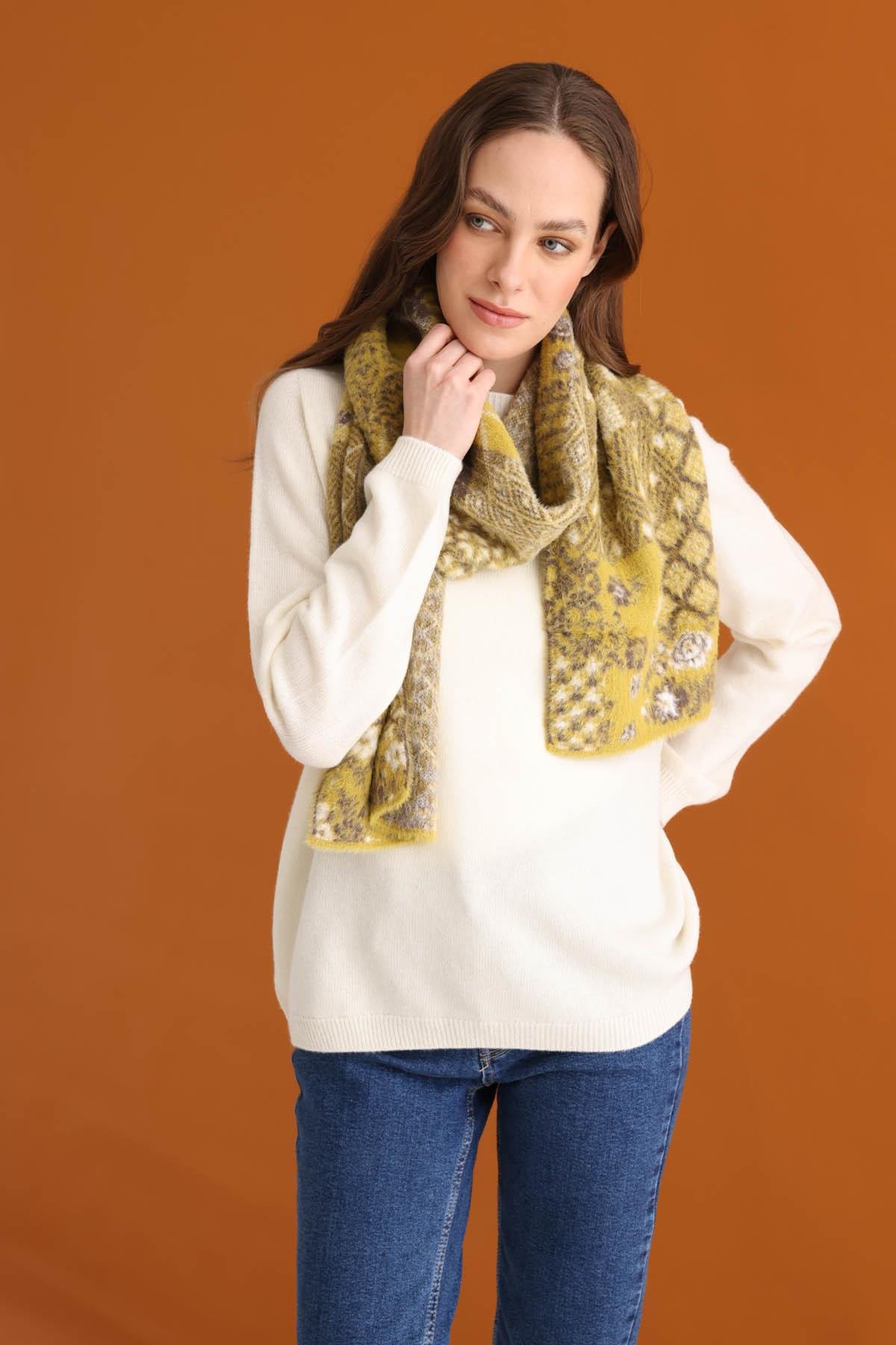 22265Kadın Kırk Yama Desenli Kaşkol 4