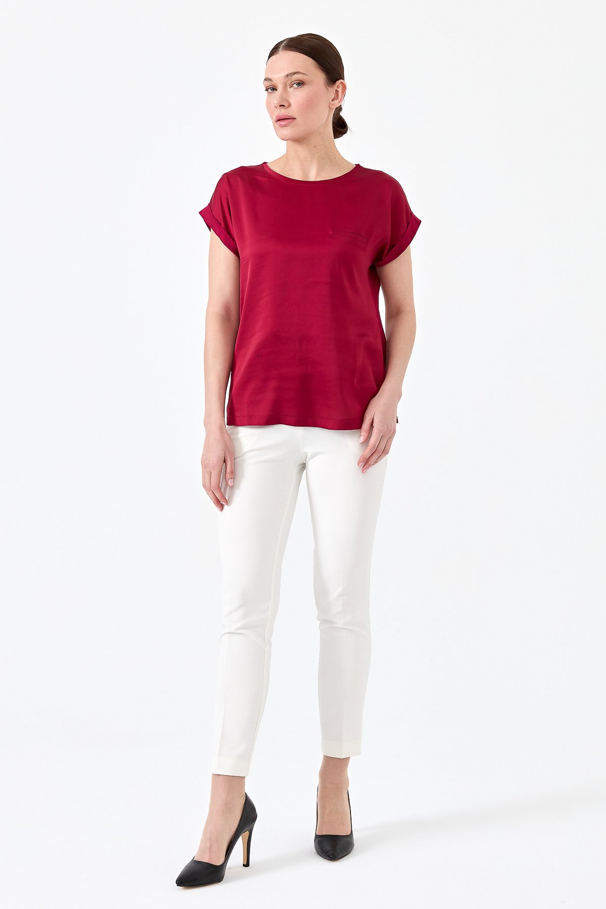 22707Kadın Kısa Kol Önü Saten Bluz Bordo