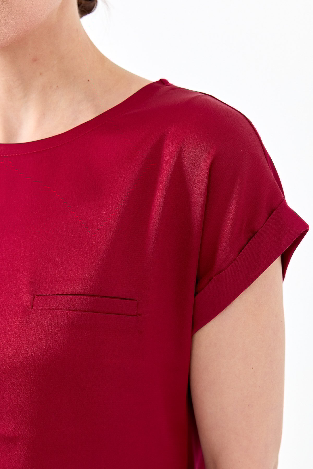 22707Kadın Kısa Kol Önü Saten Bluz Bordo