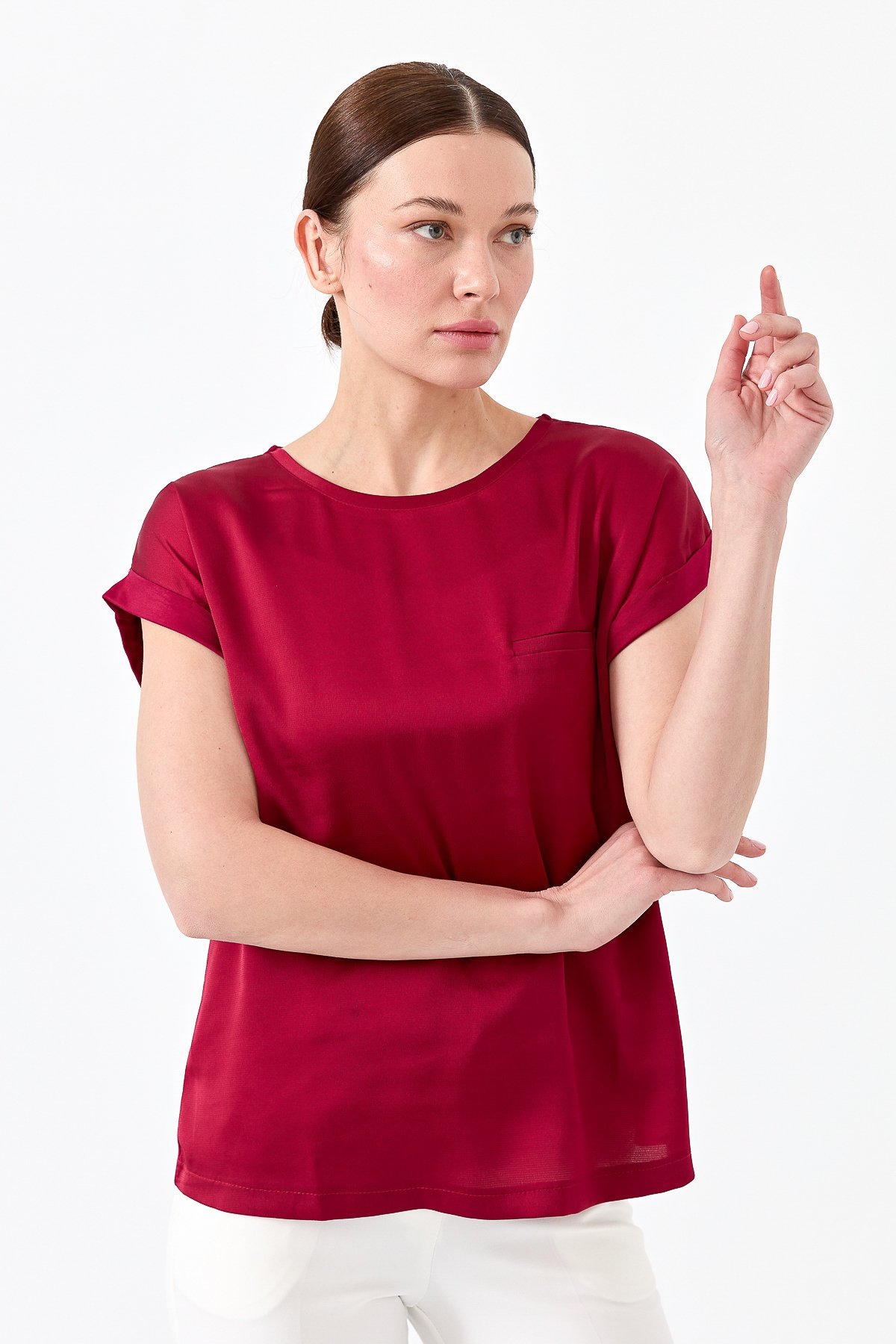 22707Kadın Kısa Kol Önü Saten Bluz Bordo