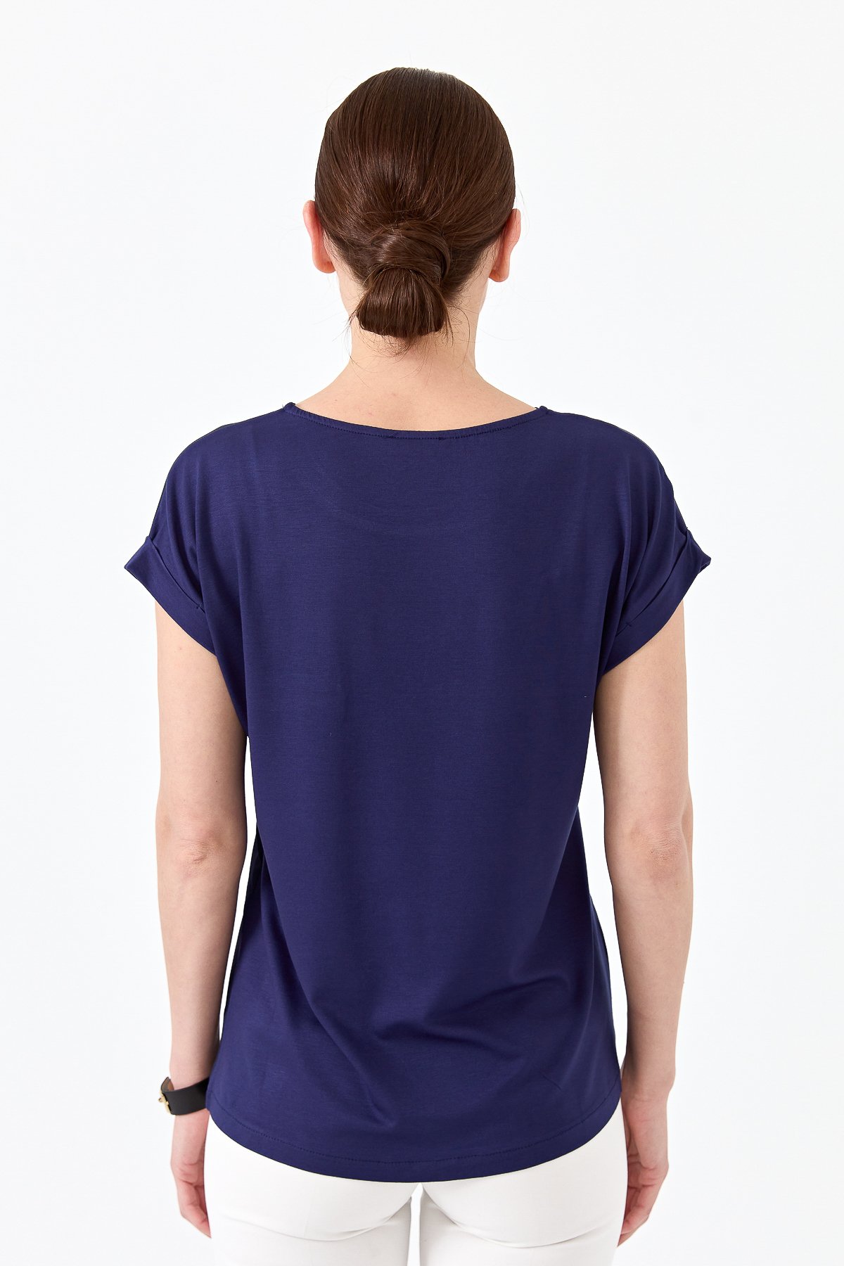 22707Kadın Kısa Kol Önü Saten Bluz Lacivert