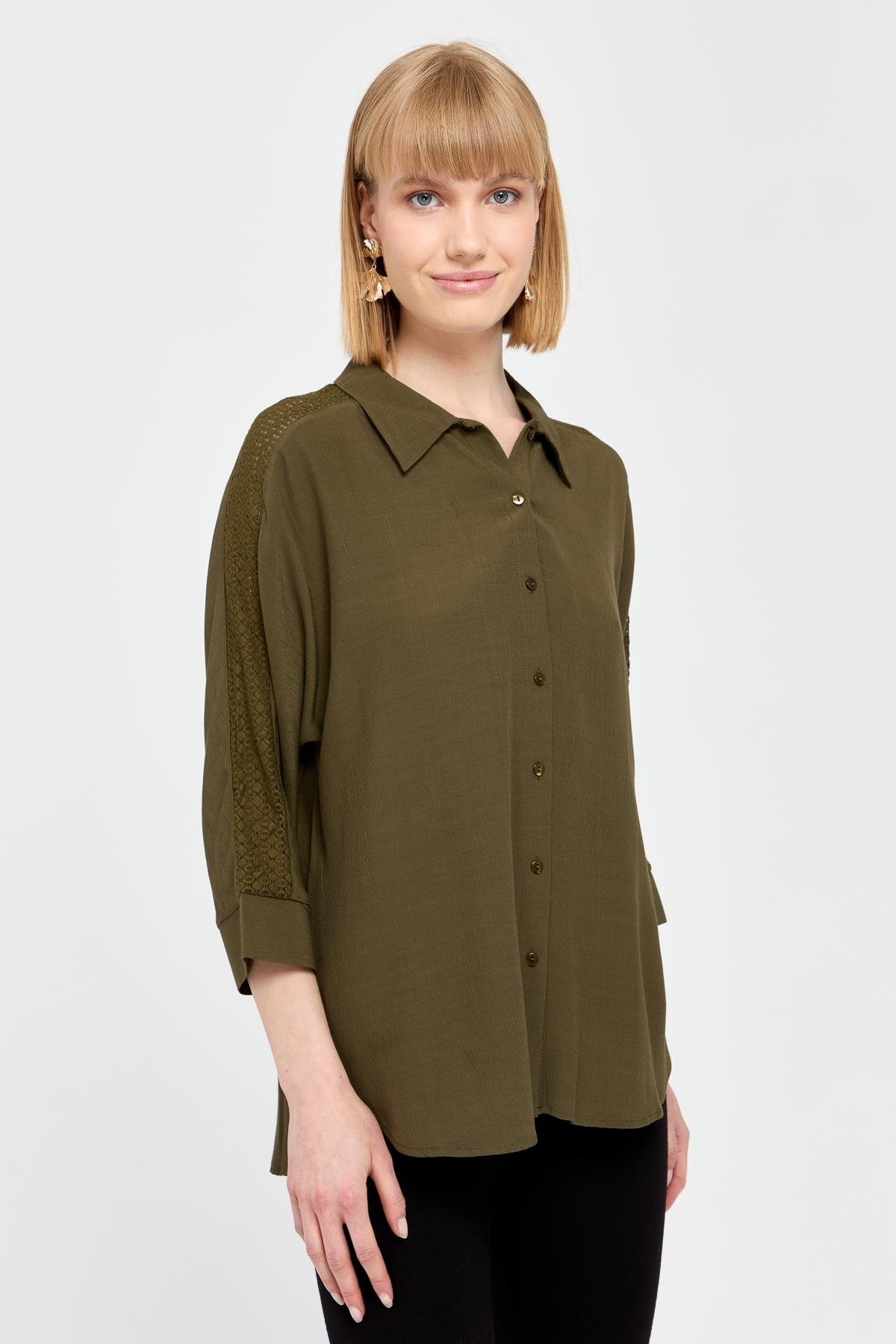 KMY24074Женская рубашка с кружевными полосками на рукавах