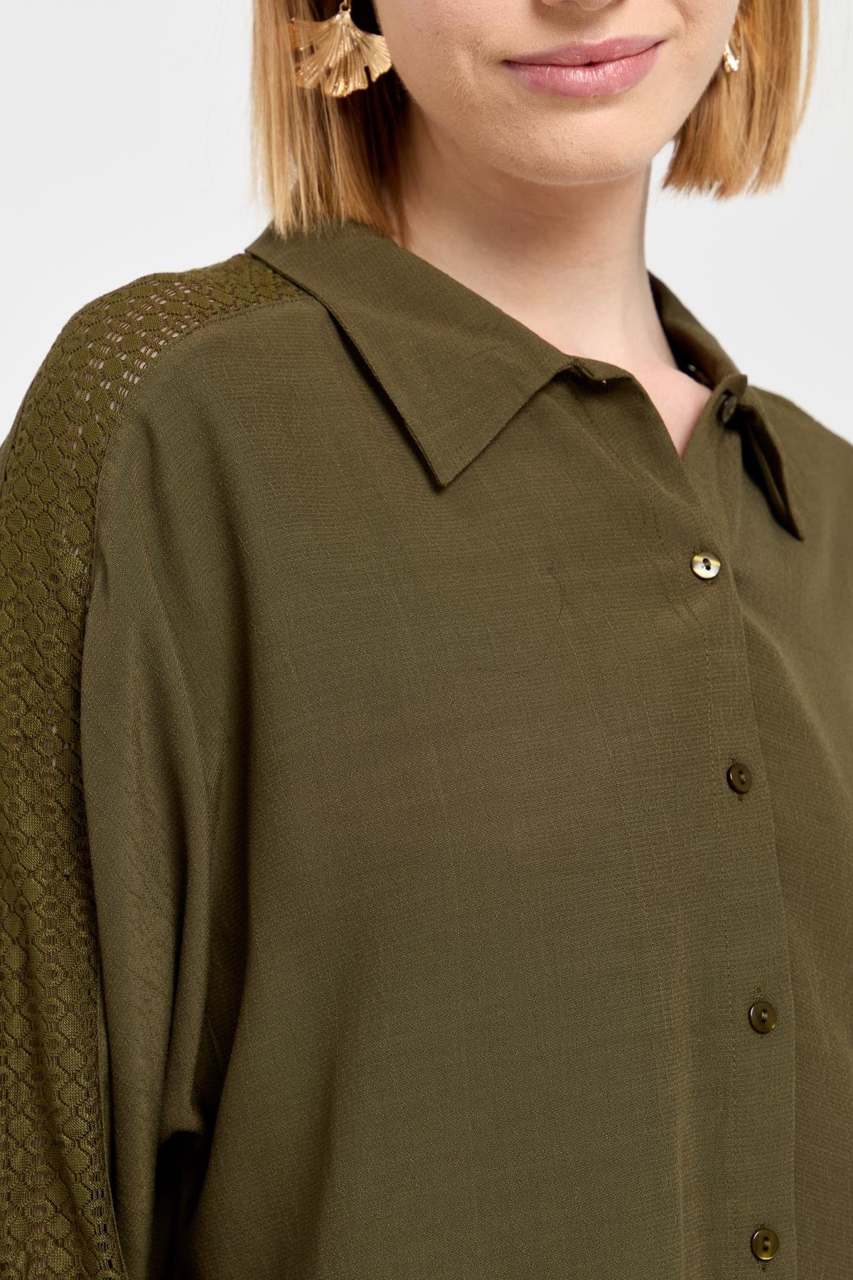 KMY24074Женская рубашка с кружевными полосками на рукавах