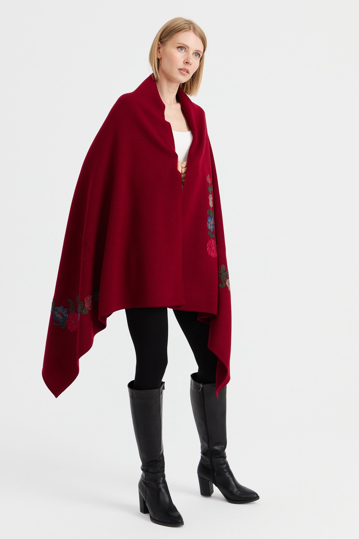 23022Kadın Köşeleri Nakış İşlemeli Şal Bordo